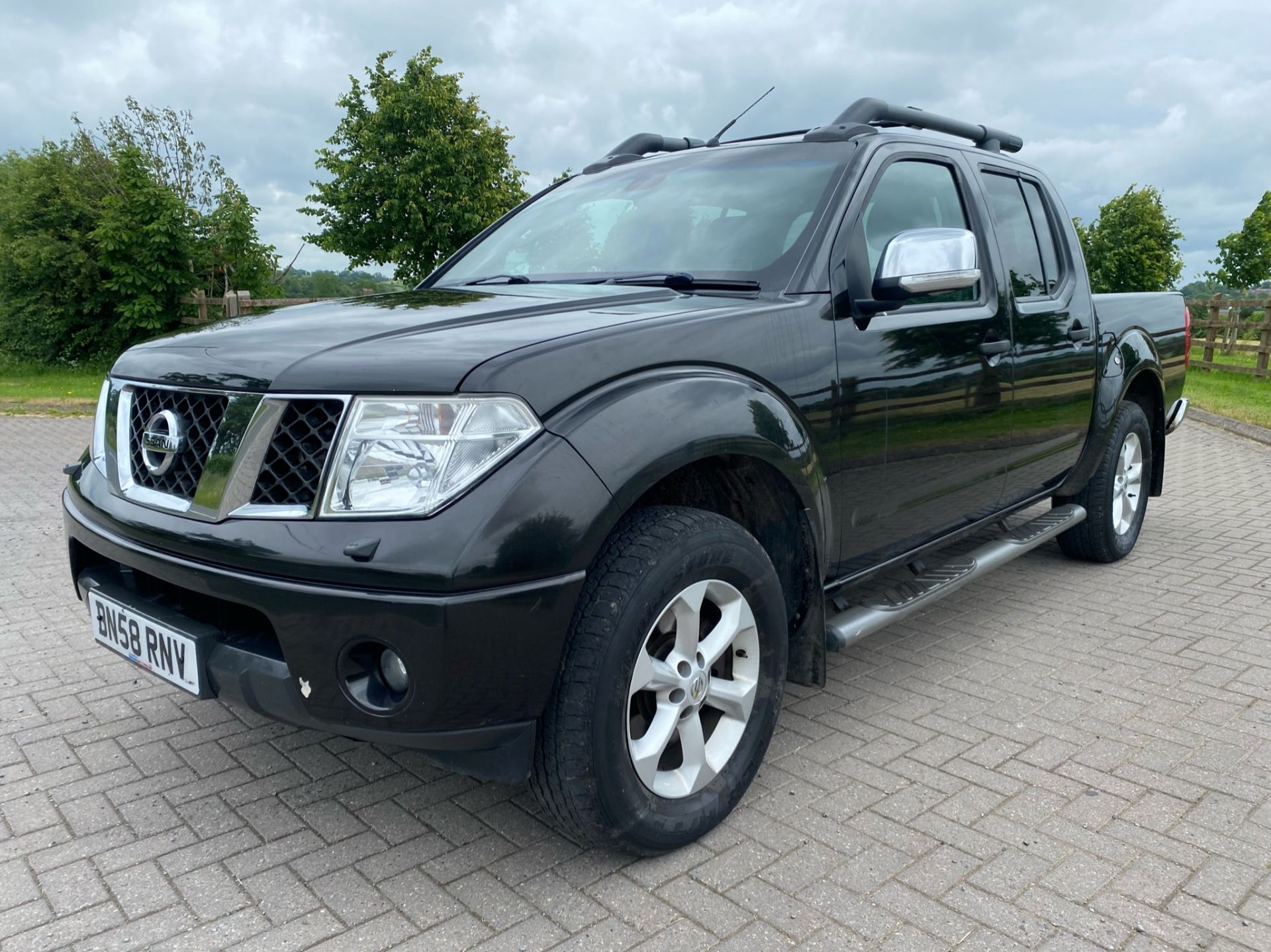 (On Sale) NISSAN NAVARA *AVENTURA* D/CAB PICK-UP (58 REG) '2.5 DCI - AUTO' *LEATHER & NAV* (NO VAT) - Image 6 of 26