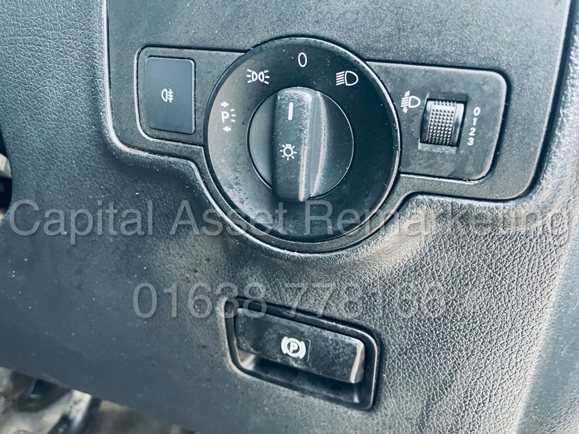 On Sale MERCEDES-BENZ VITO *LWB - PANEL VAN / CREW VAN* (2017 - EURO 6) '6 SPEED - CRUISE CONTROL' - Image 33 of 44