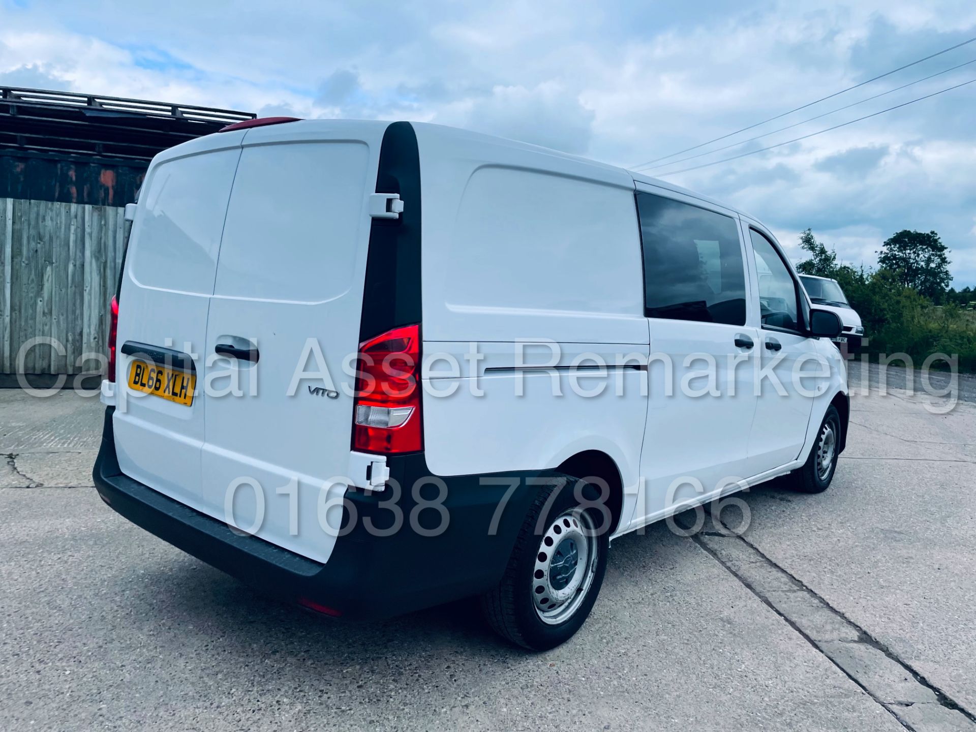 On Sale MERCEDES-BENZ VITO *LWB - PANEL VAN / CREW VAN* (2017 - EURO 6) '6 SPEED - CRUISE CONTROL' - Image 12 of 44