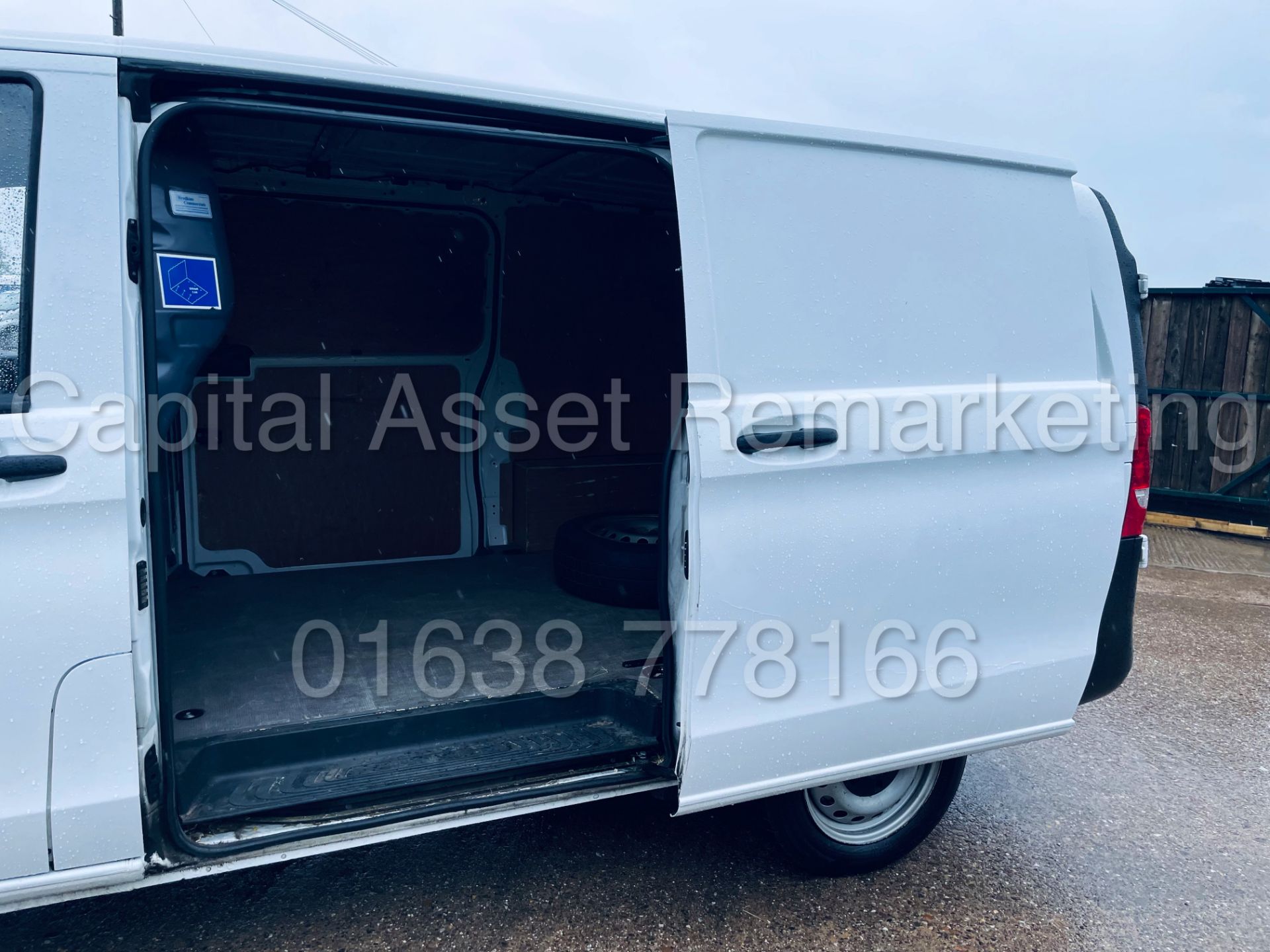 MERCEDES-BENZ VITO 111 CDI *LWB - PANEL VAN* (2019 - EURO 6) '6 SPEED' (1 OWNER - FULL HISTORY) - Image 23 of 42