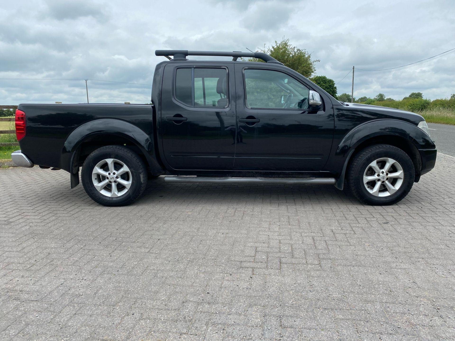 (On Sale) NISSAN NAVARA *AVENTURA* D/CAB PICK-UP (58 REG) '2.5 DCI - AUTO' *LEATHER & NAV* (NO VAT) - Image 16 of 26