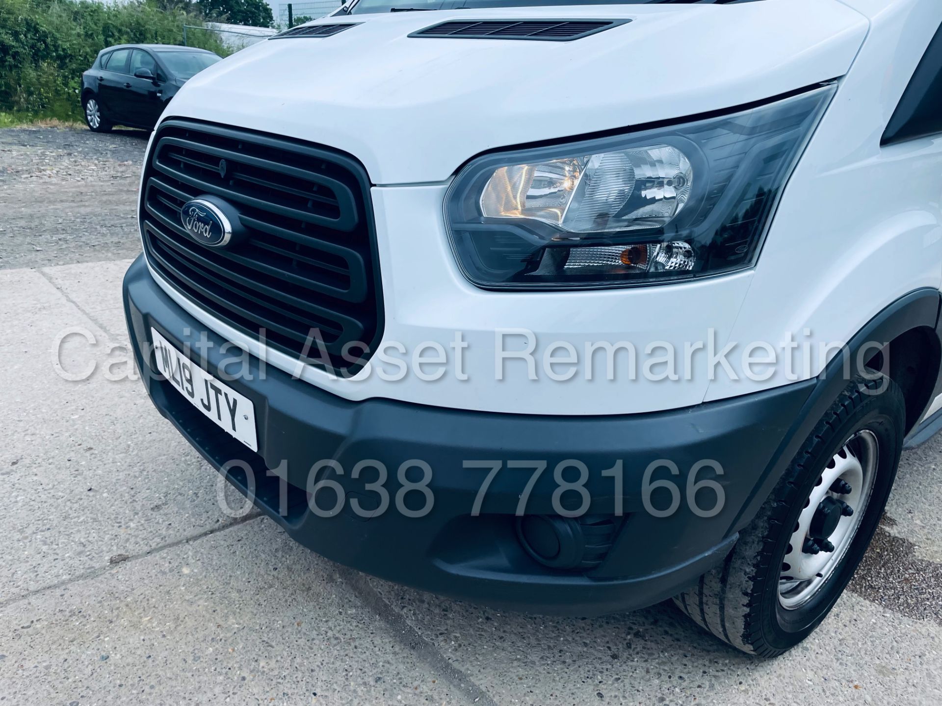 FORD TRANSIT 130 T350 *L4 - XLWB HI-ROOF* (2019 - EURO 6) '2.0 TDCI - 6 SPEED' (1 OWNER) *AIR CON* - Image 16 of 42