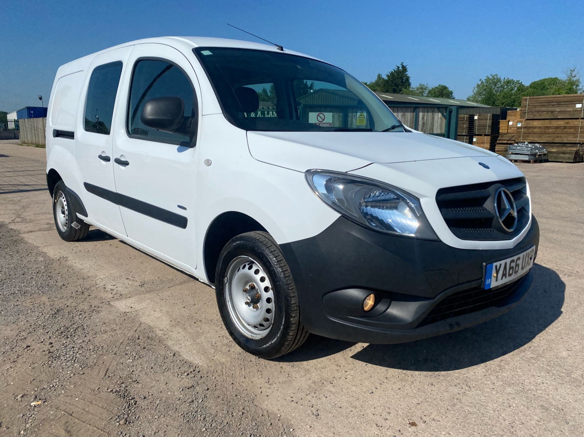 (On Sale) MERCEDES-BENZ CITAN 109 CDI *XLWB - 5 SETAER CREW VAN* (66 REG) *1 OWNER - FSH* (NO VAT) - Image 2 of 26