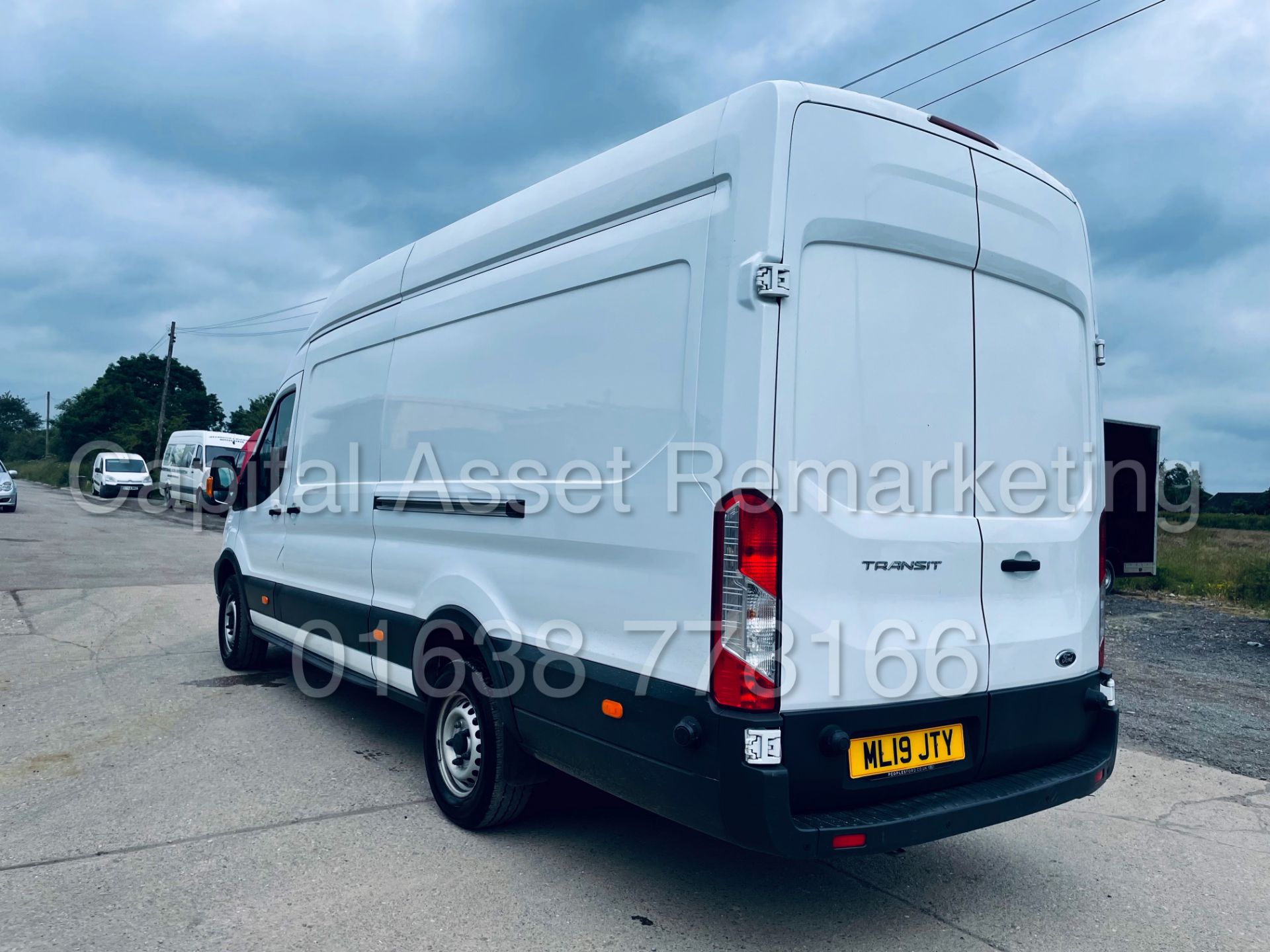 FORD TRANSIT 130 T350 *L4 - XLWB HI-ROOF* (2019 - EURO 6) '2.0 TDCI - 6 SPEED' (1 OWNER) *AIR CON* - Image 10 of 42