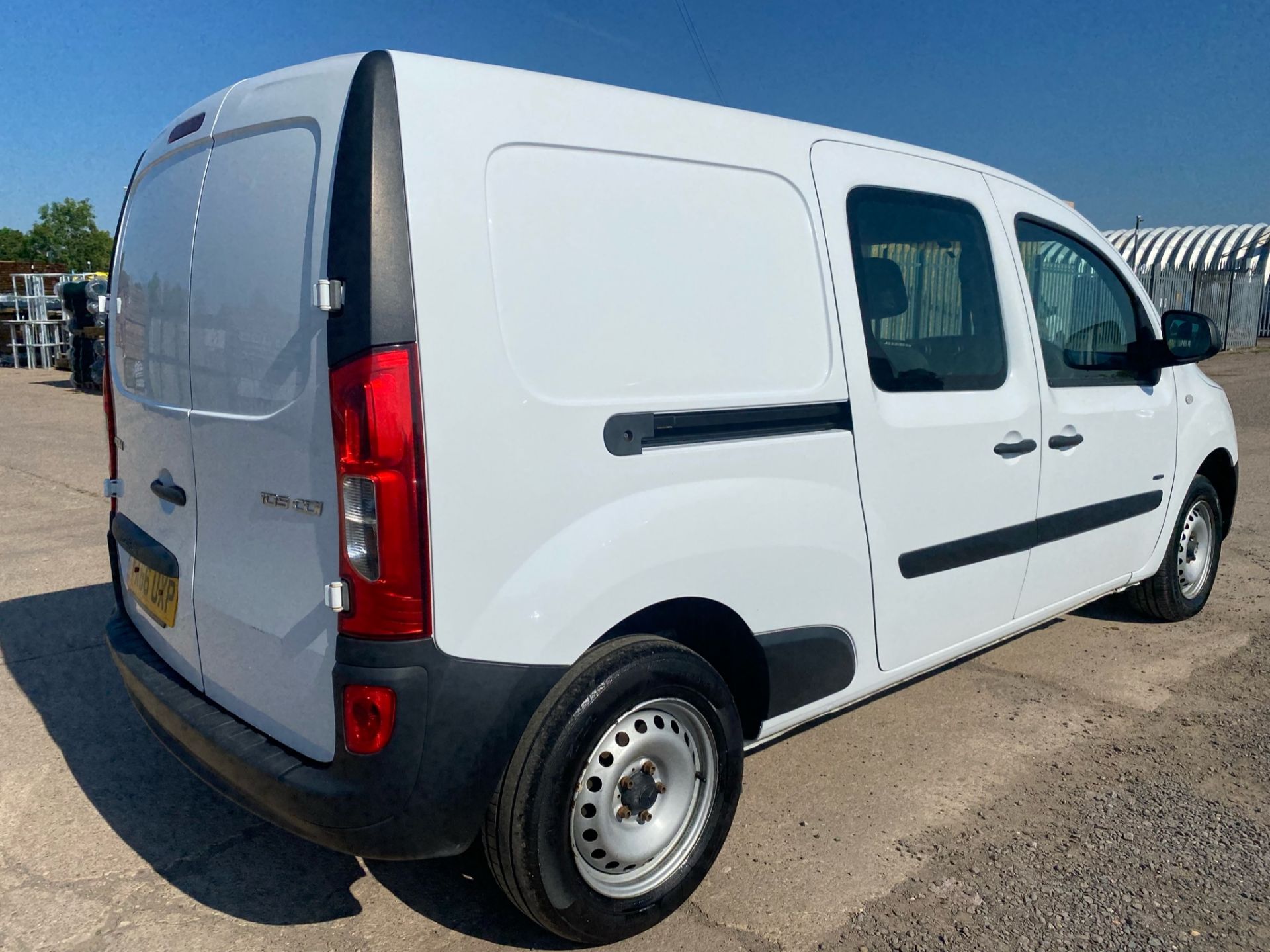 (On Sale) MERCEDES-BENZ CITAN 109 CDI *XLWB - 5 SETAER CREW VAN* (66 REG) *1 OWNER - FSH* (NO VAT) - Image 14 of 26