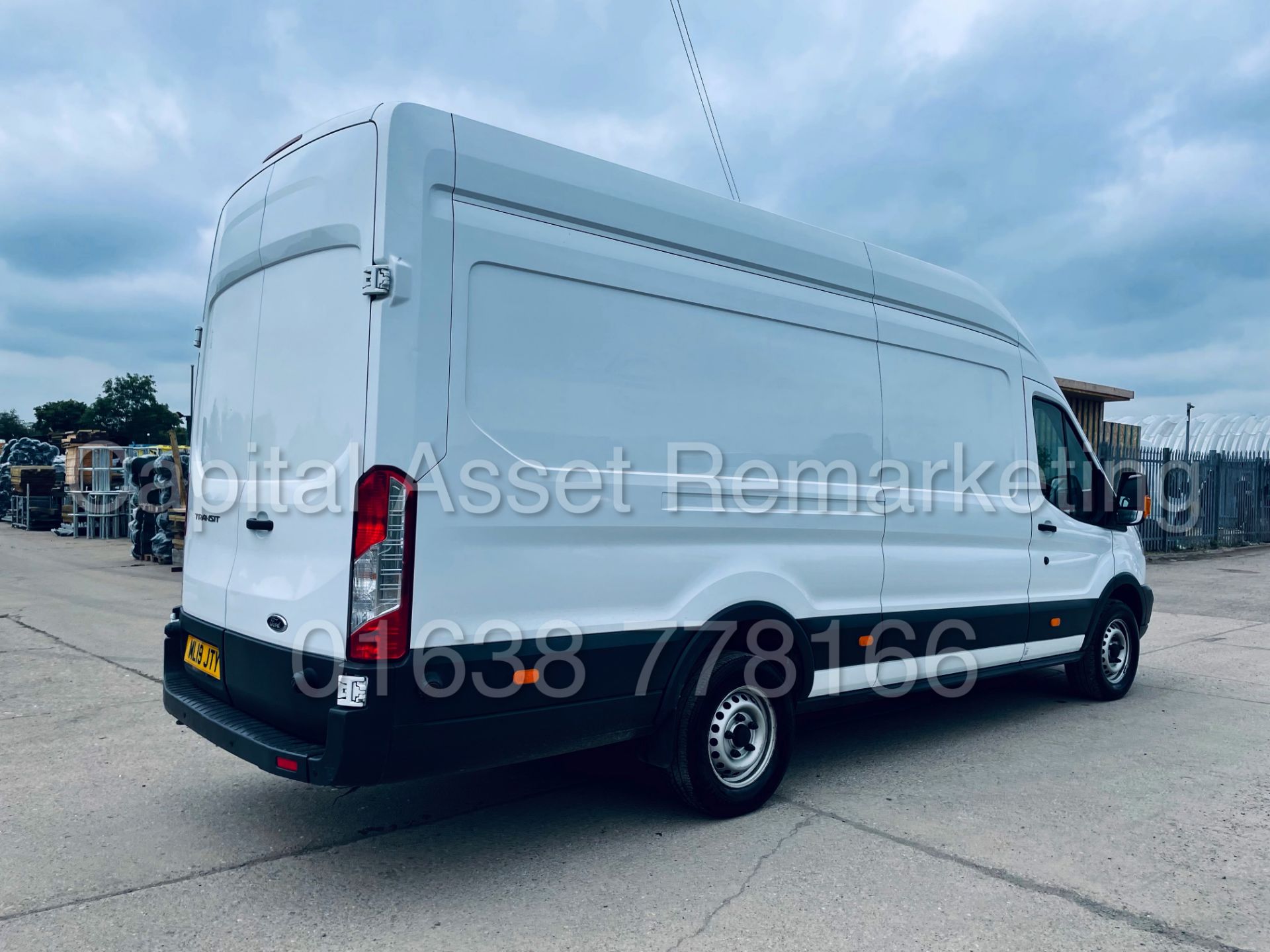 FORD TRANSIT 130 T350 *L4 - XLWB HI-ROOF* (2019 - EURO 6) '2.0 TDCI - 6 SPEED' (1 OWNER) *AIR CON* - Image 13 of 42