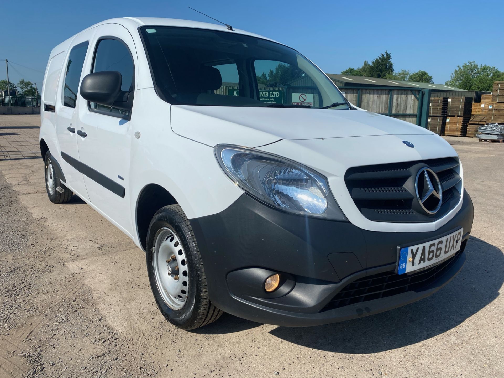 (On Sale) MERCEDES-BENZ CITAN 109 CDI *XLWB - 5 SETAER CREW VAN* (66 REG) *1 OWNER - FSH* (NO VAT) - Image 3 of 26