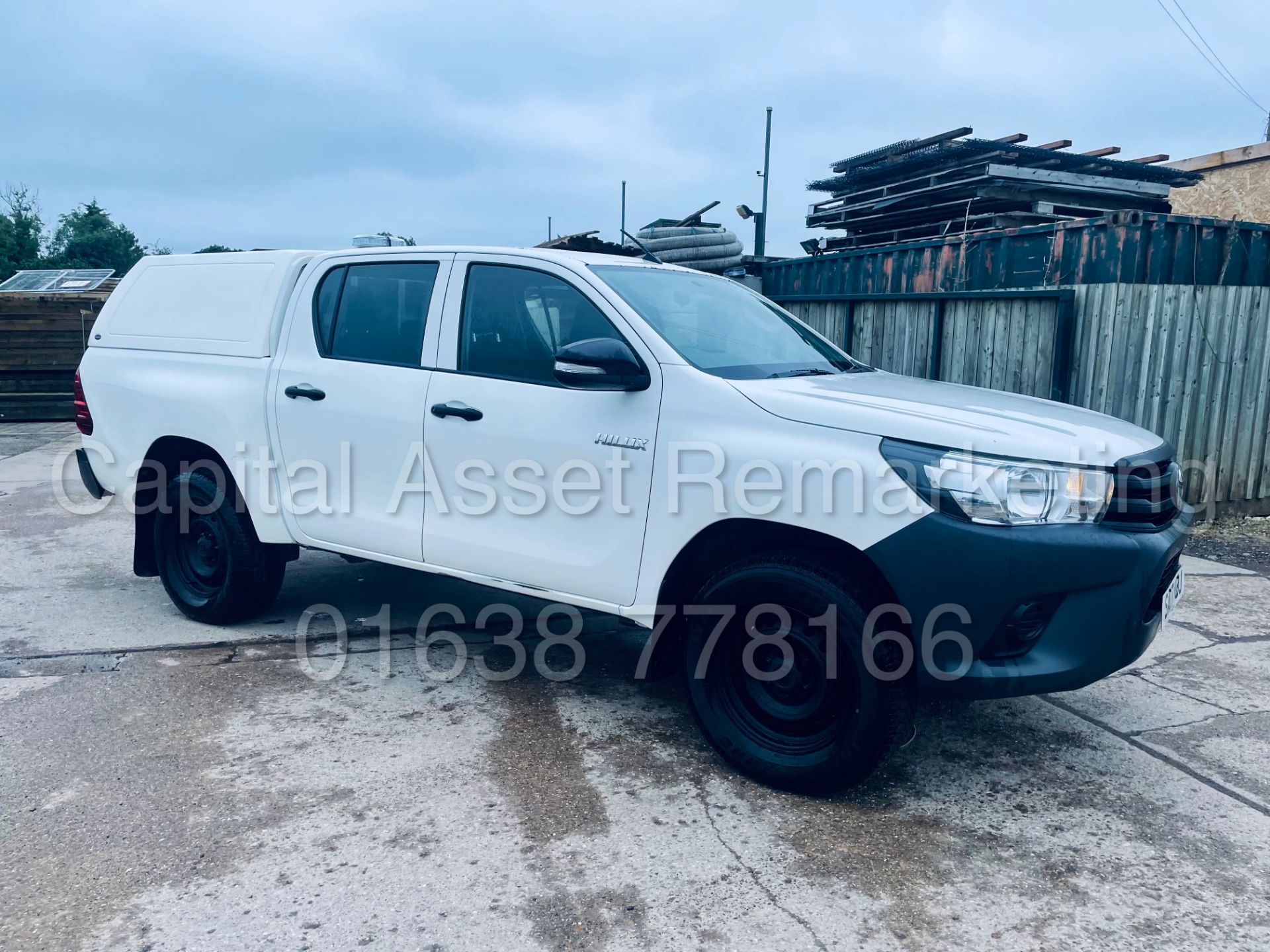 TOYOTA HILUX *ACTIVE EDTION* (2017 - NEW MODEL) '2.4 D-4D - 150 BHP' (1 OWNER FROM NEW) *U-LEZ*