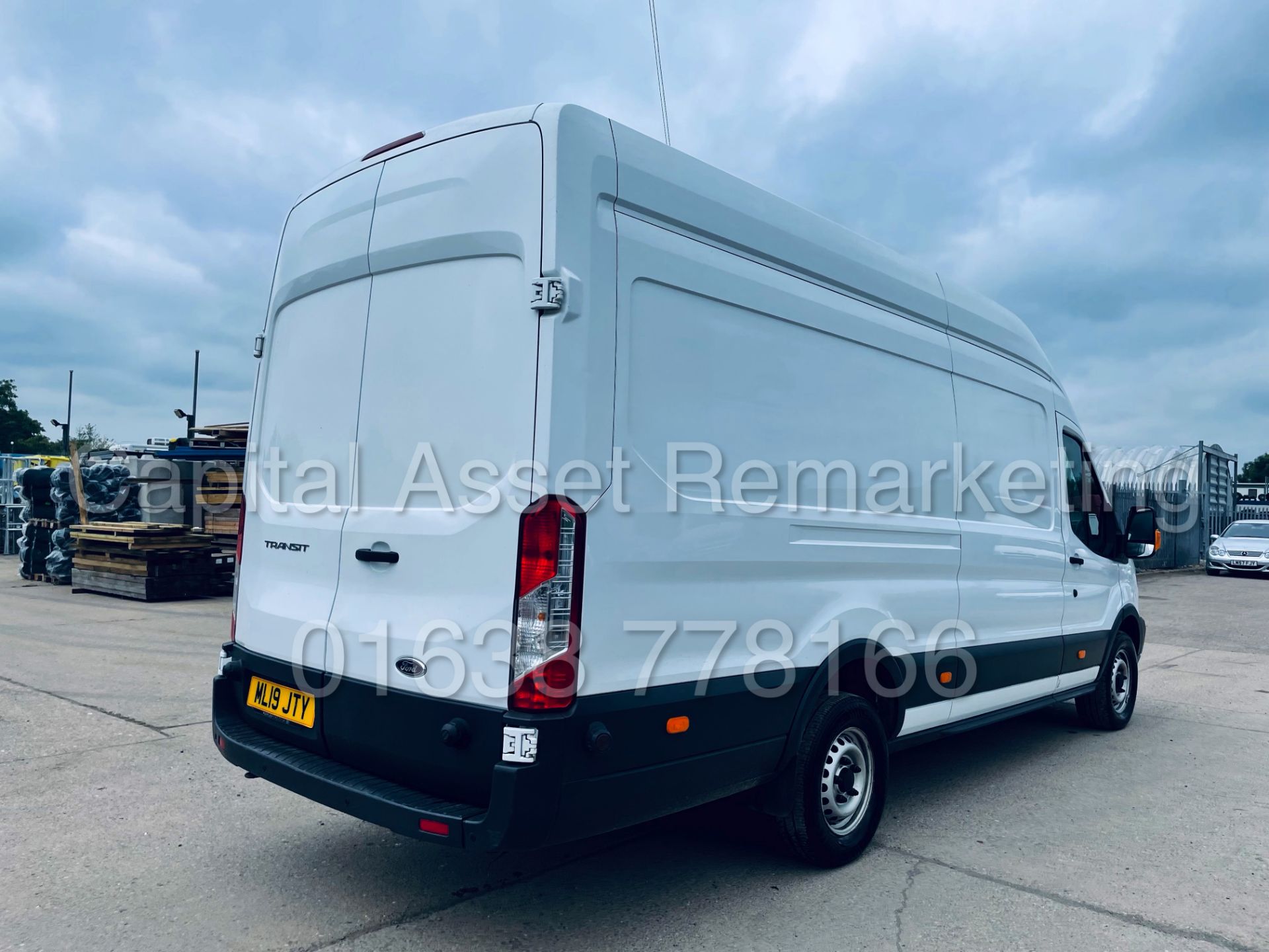 FORD TRANSIT 130 T350 *L4 - XLWB HI-ROOF* (2019 - EURO 6) '2.0 TDCI - 6 SPEED' (1 OWNER) *AIR CON* - Image 12 of 42