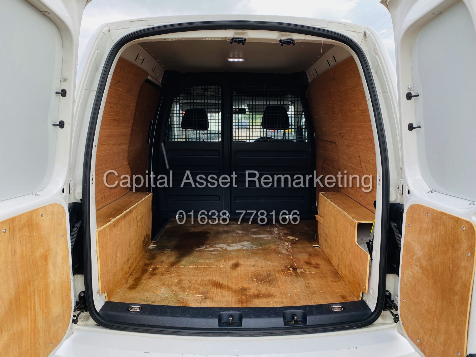 VW CADDY 2.0TDI (102) "TRENDLINE" (2019) REG - 1 KEEPER - AIR CON - START/STOP - FSH - HUGE SPEC!!! - Image 24 of 24