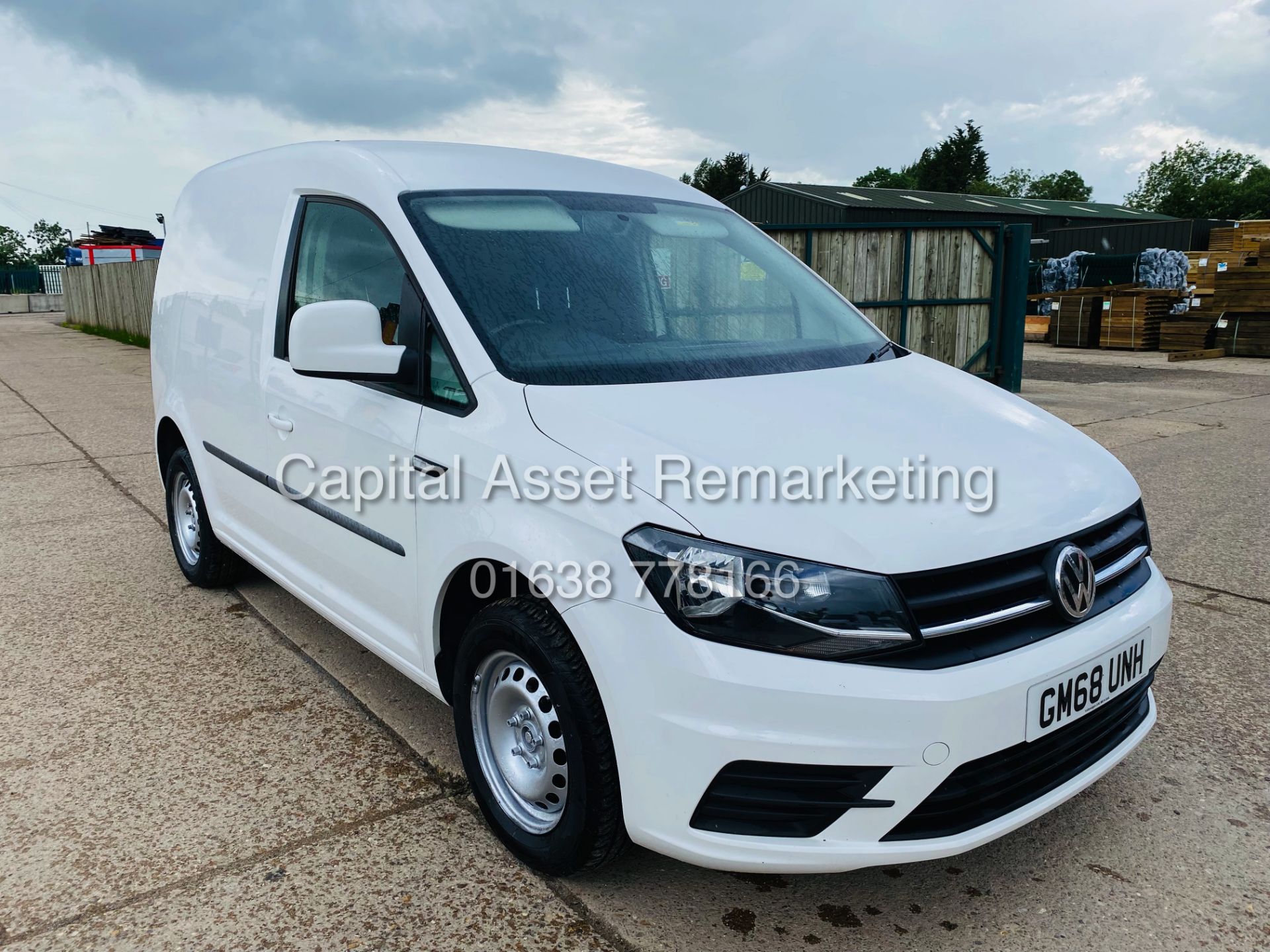 VW CADDY 2.0TDI (102) "TRENDLINE" (2019) REG - 1 KEEPER - AIR CON - START/STOP - FSH - HUGE SPEC!!! - Image 3 of 24