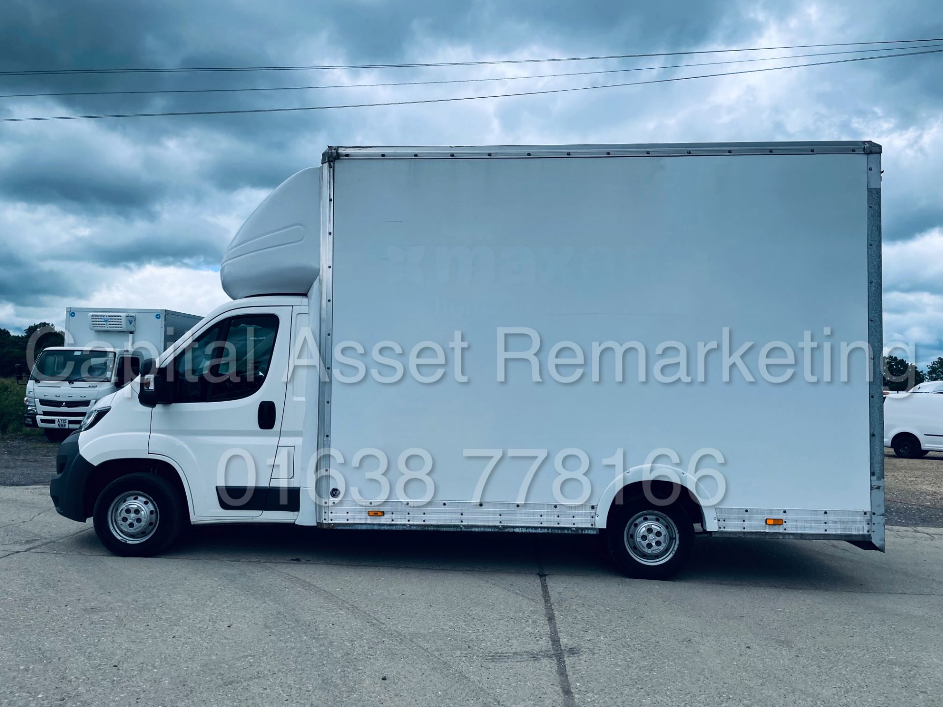 PEUGEOT BOXER 335 *LWB - LOW LOADER / LUTON BOX VAN* (2018 - EURO 6) '2.0 BLUE HDI -6 SPEED' *U-LEZ* - Image 8 of 41