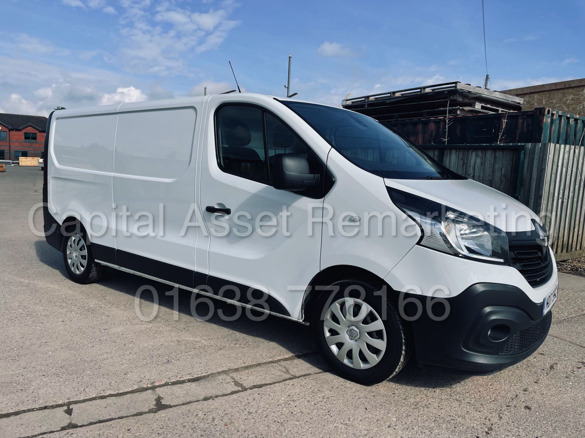 (ON SALE) RENAULT TRAFIC LL29 *BUSINESS ENERGY* LWB PANEL VAN (2017 - EURO 6) '1.6 DCI' *A/C - NAV*