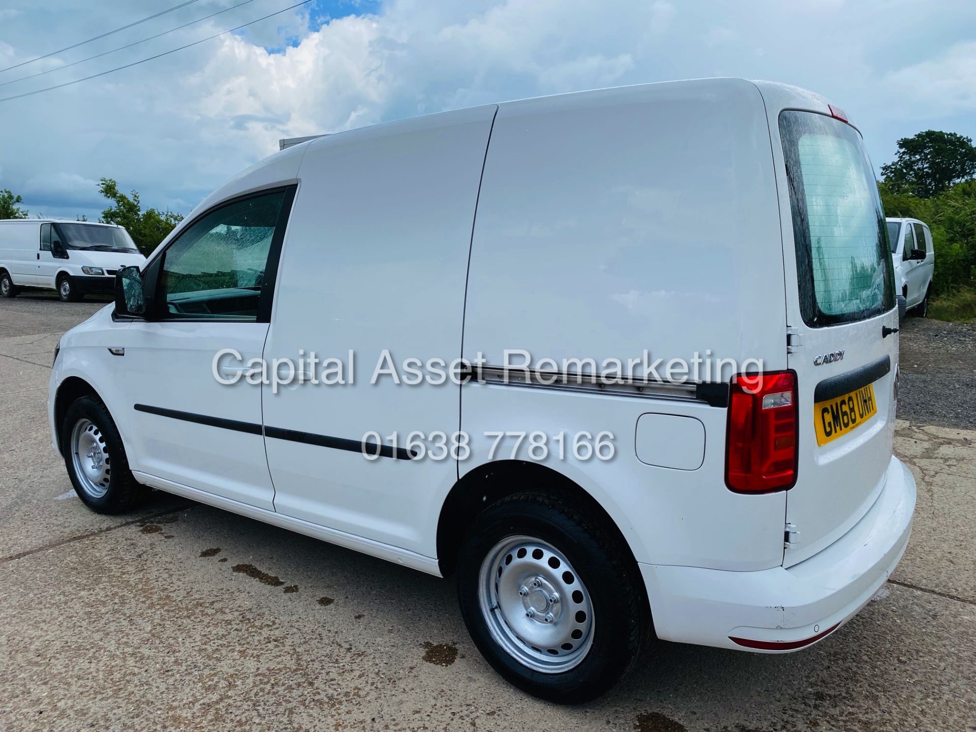 VW CADDY 2.0TDI (102) "TRENDLINE" (2019) REG - 1 KEEPER - AIR CON - START/STOP - FSH - HUGE SPEC!!! - Image 9 of 24