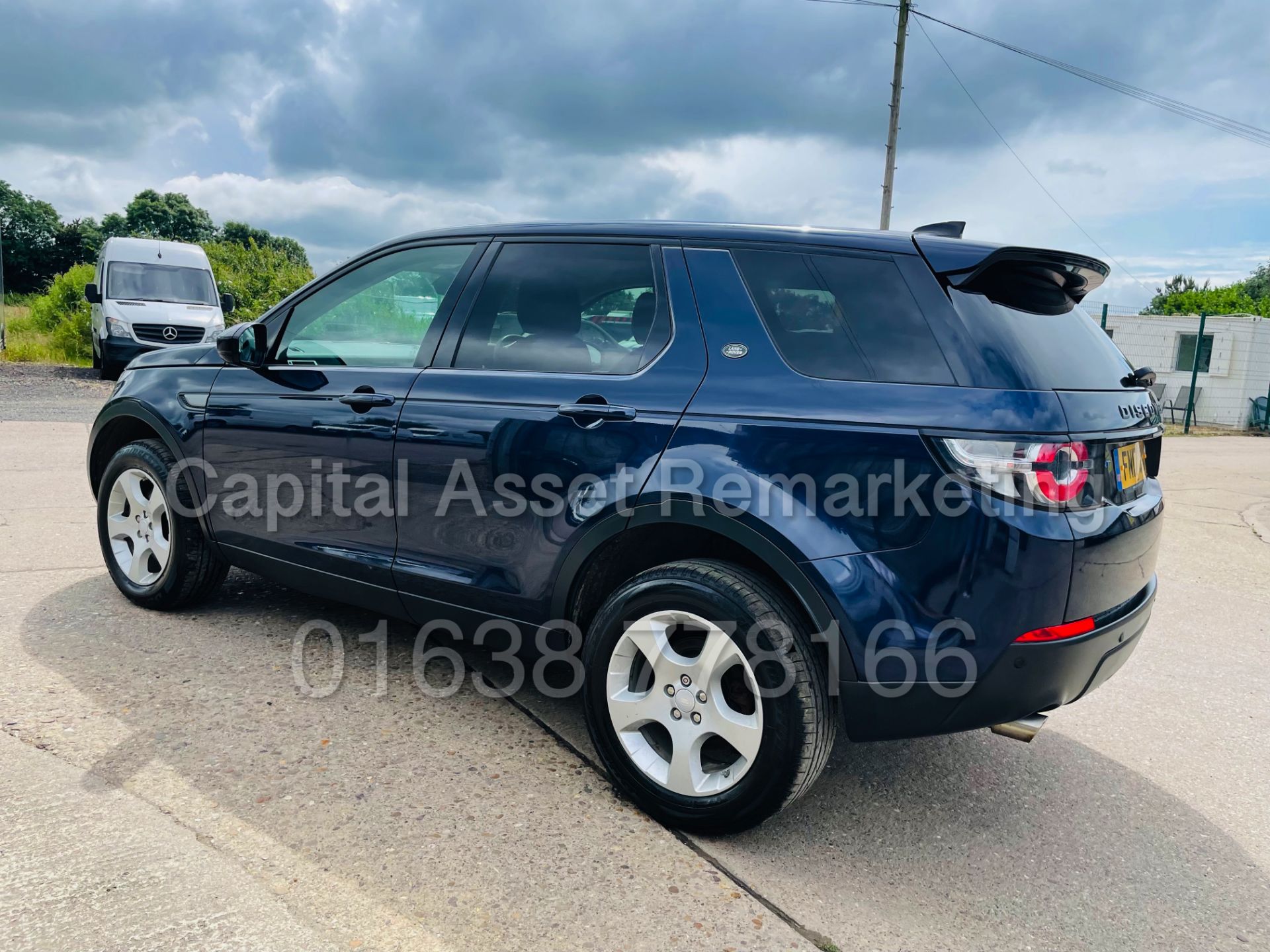 (On Sale) LAND ROVER DISCOVERY SPORT *SPECIAL EDITION* SUV (2017 - EURO 6) '2.0 TD4 - STOP/START' - Image 5 of 50