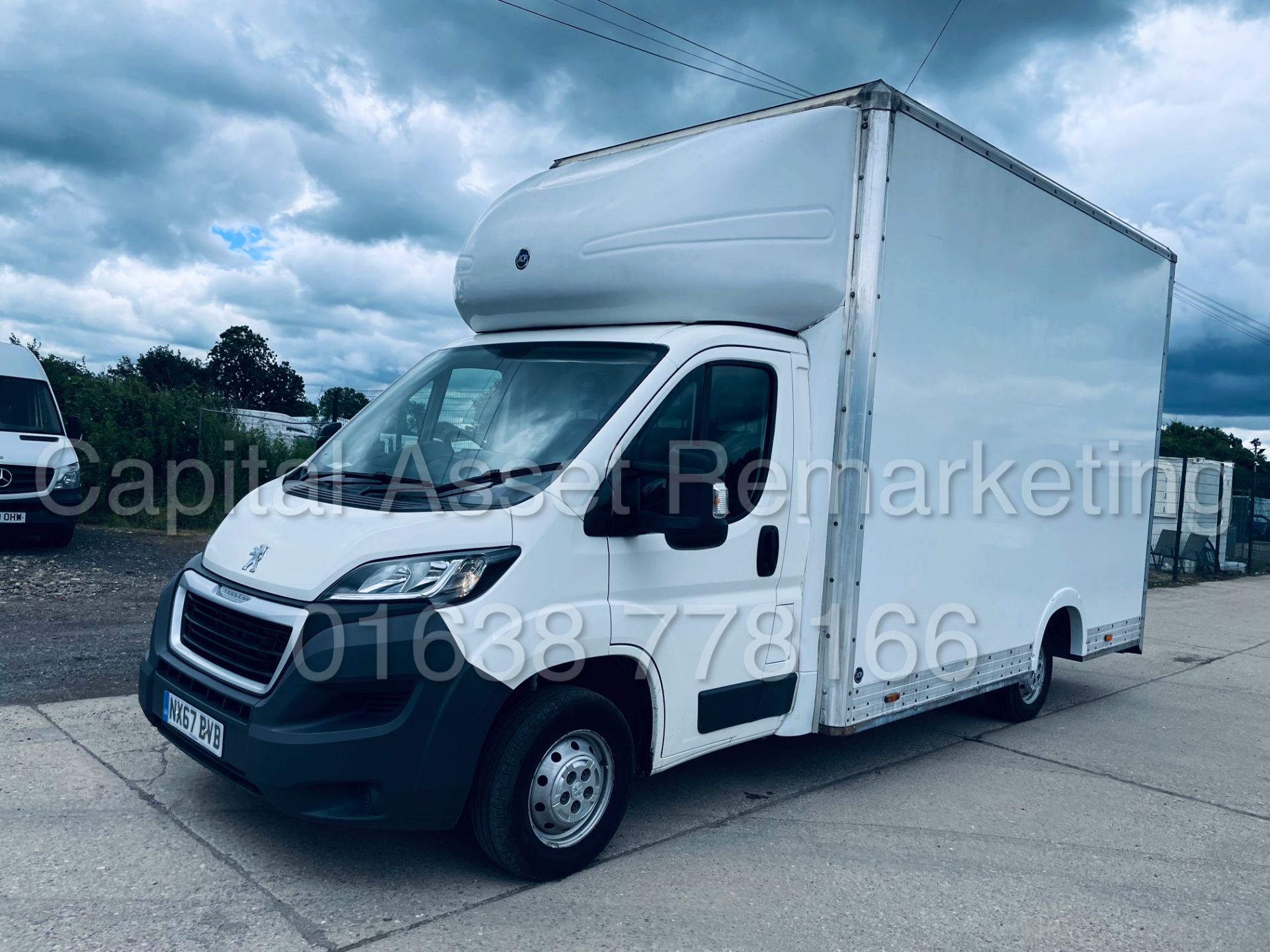 PEUGEOT BOXER 335 *LWB - LOW LOADER / LUTON BOX VAN* (2018 - EURO 6) '2.0 BLUE HDI -6 SPEED' *U-LEZ* - Image 5 of 41