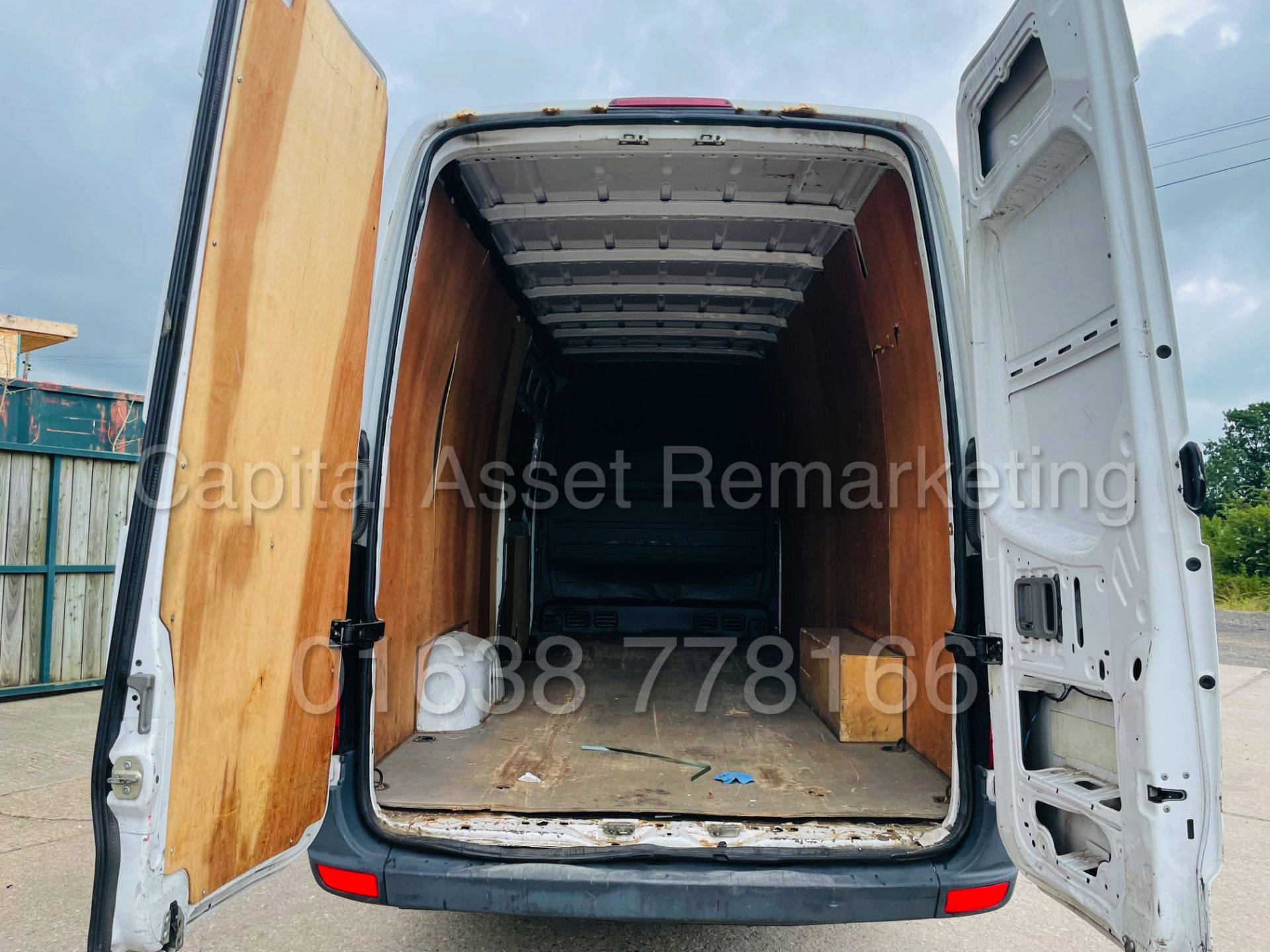 (On Sale) MERCEDES-BENZ SPRINTER 313 CDI *LWB HI-ROOF* (2015) '130 BHP - 6 SPEED' *CRUISE* (3500 KG) - Image 24 of 39