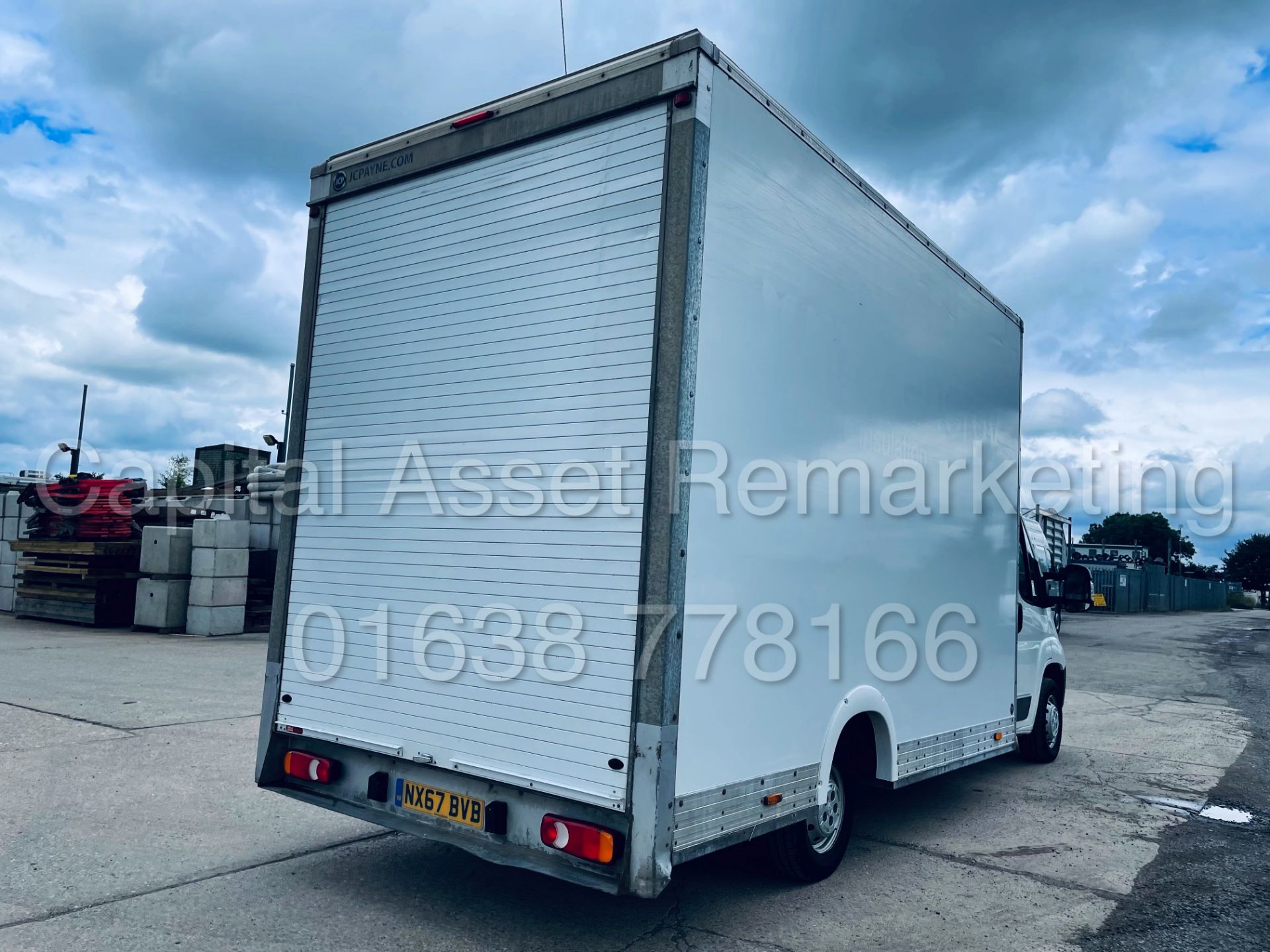 PEUGEOT BOXER 335 *LWB - LOW LOADER / LUTON BOX VAN* (2018 - EURO 6) '2.0 BLUE HDI -6 SPEED' *U-LEZ* - Image 12 of 41