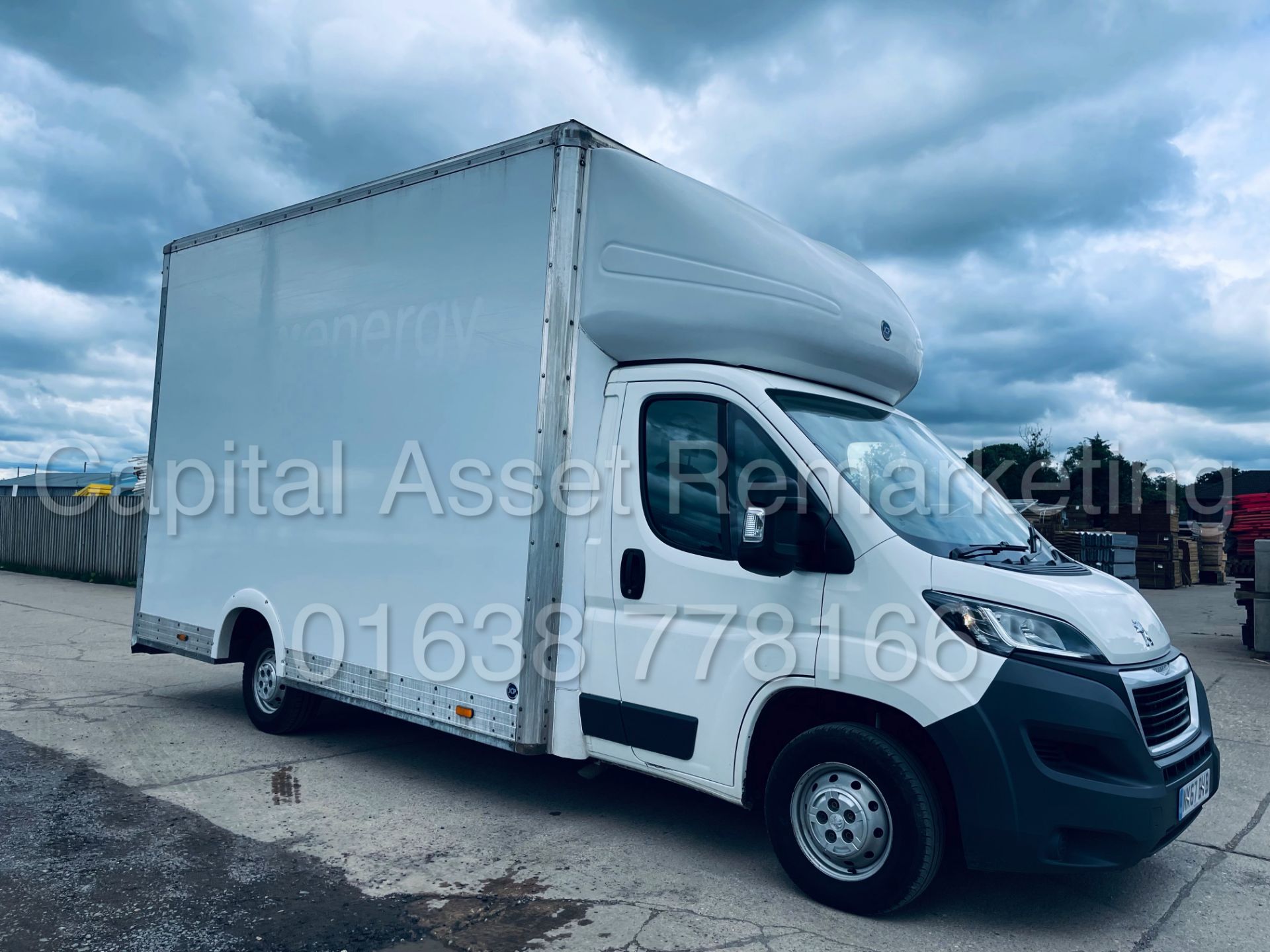 PEUGEOT BOXER 335 *LWB - LOW LOADER / LUTON BOX VAN* (2018 - EURO 6) '2.0 BLUE HDI -6 SPEED' *U-LEZ* - Image 2 of 41