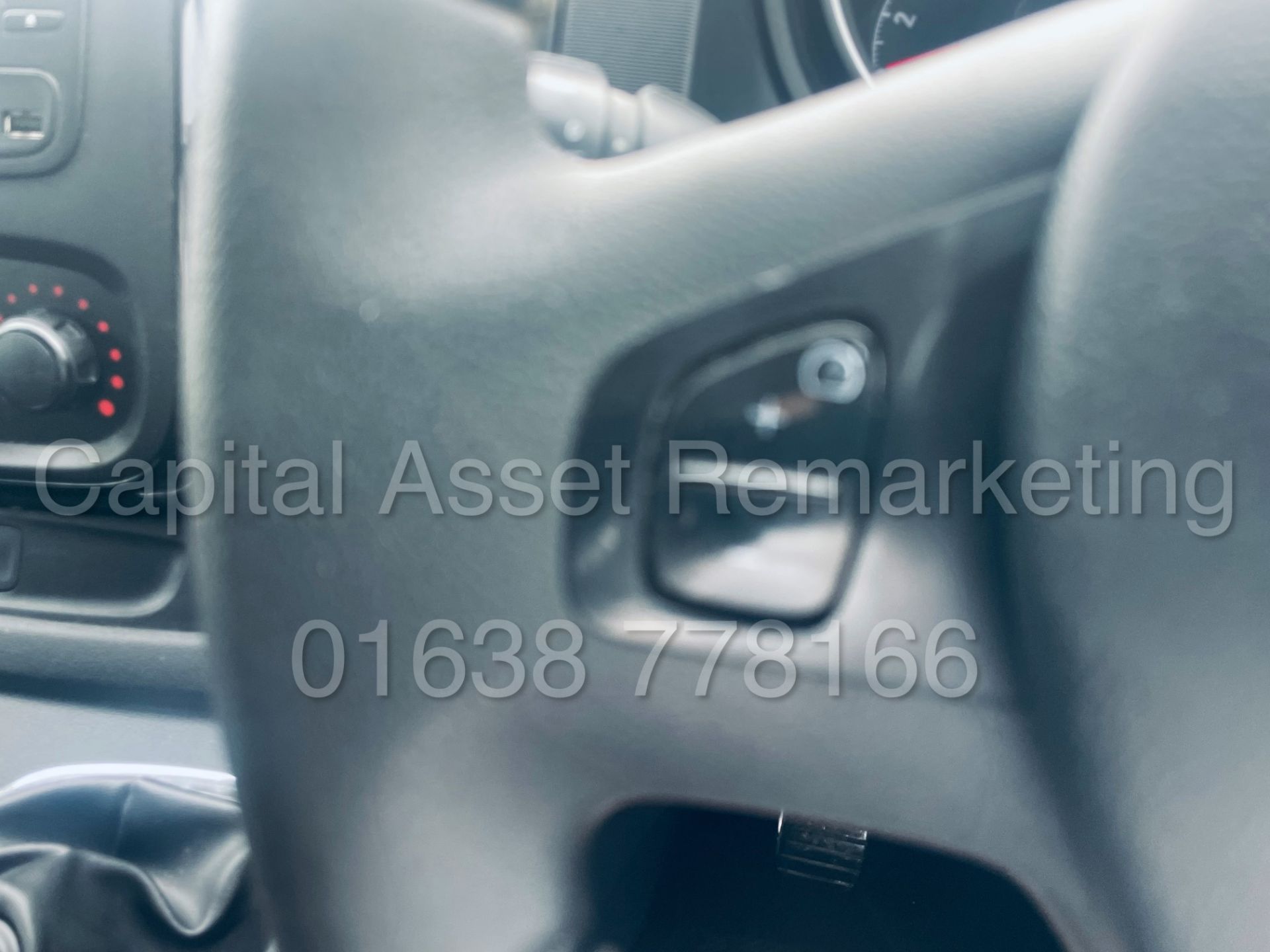 (On Sale) VAUXHALL VIVARO 2900 *SPORTIVE* (67 REG - EURO 6) '1.6 CDTI BI-TURBO - STOP/START' *A/C* - Image 35 of 39