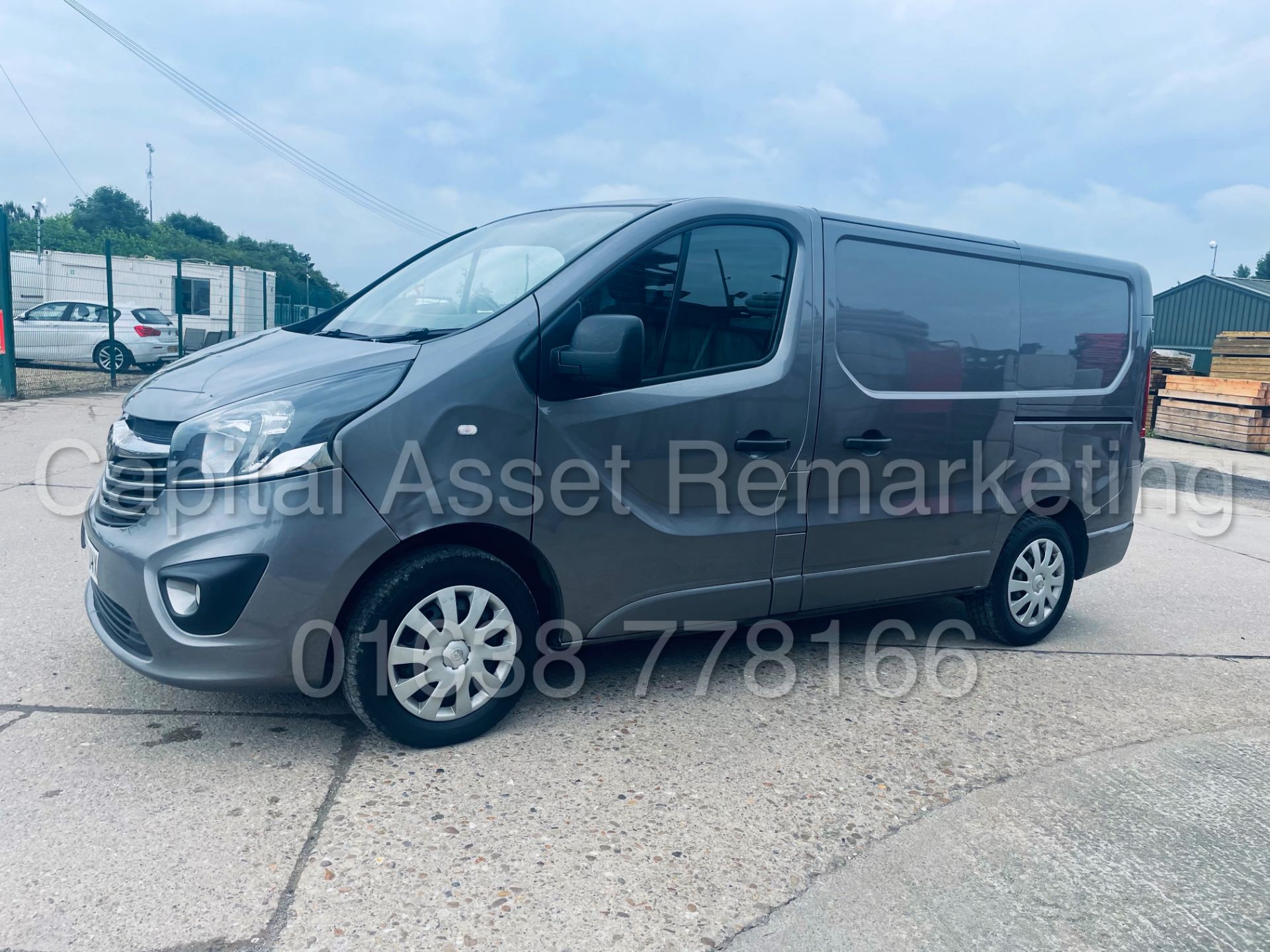 (On Sale) VAUXHALL VIVARO 2900 *SPORTIVE* (67 REG - EURO 6) '1.6 CDTI BI-TURBO - STOP/START' *A/C* - Image 7 of 39