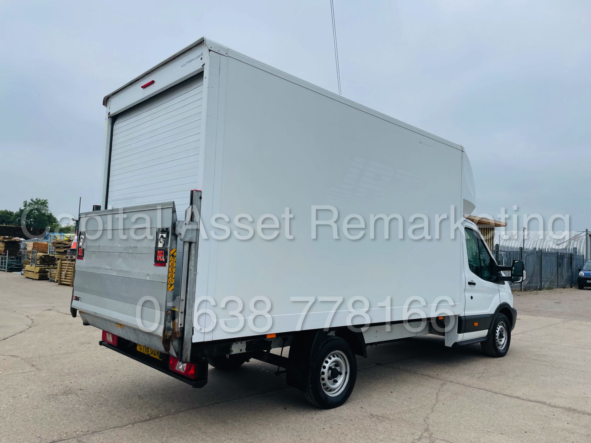 FORD TRANSIT T350 *LWB -LUTON / BOX VAN* (2018 - EURO 6) '2.0 TDCI - 130 BHP - 6 SPEED' *TAIL-LIFT* - Image 13 of 45