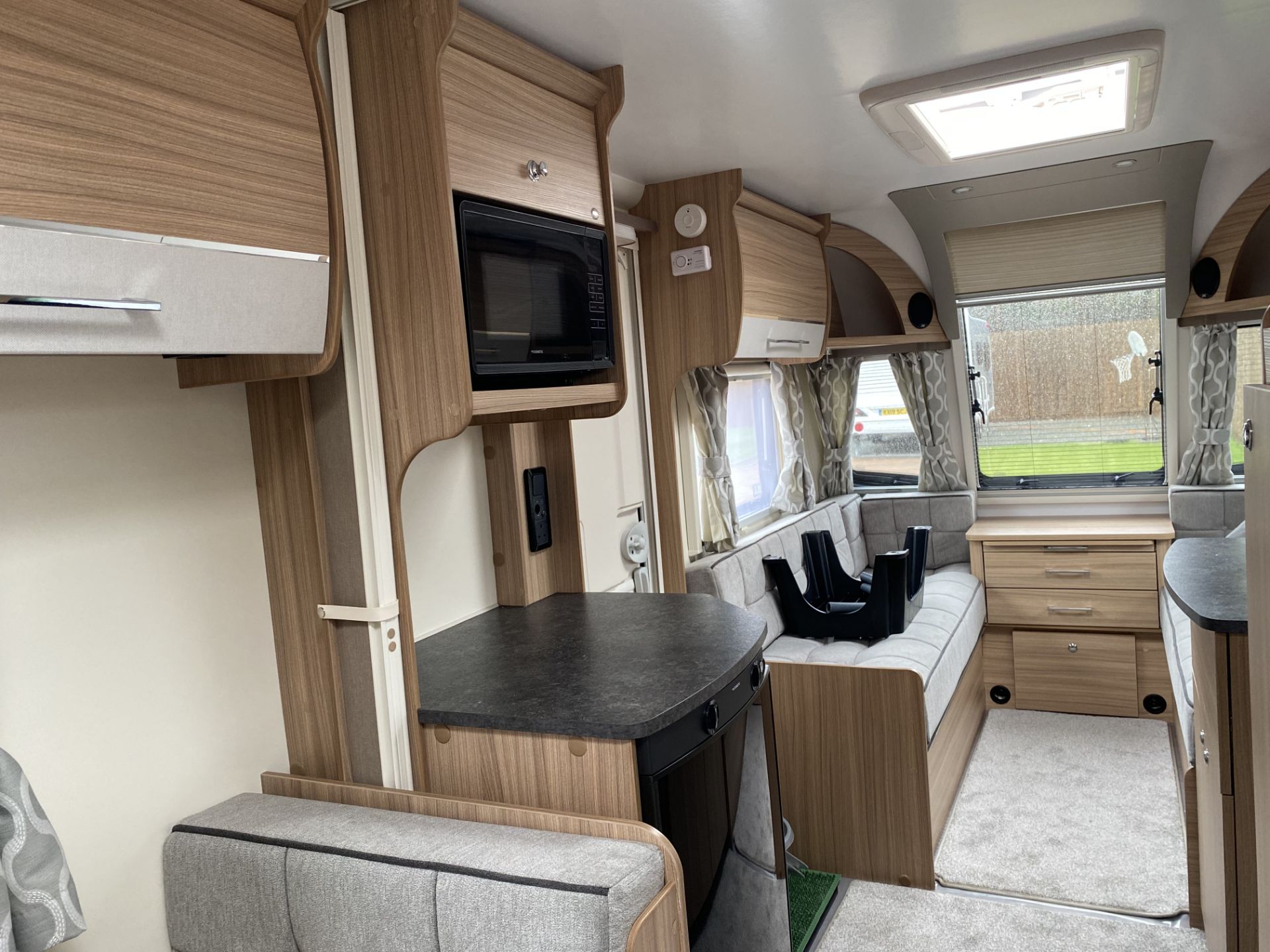 BAILEY PHOENIX 650 "5 BERTH TOURING CARAVAN "2021 UNUSED" - ALLOYS - TOP SPEC - LOOK!! - Image 13 of 24