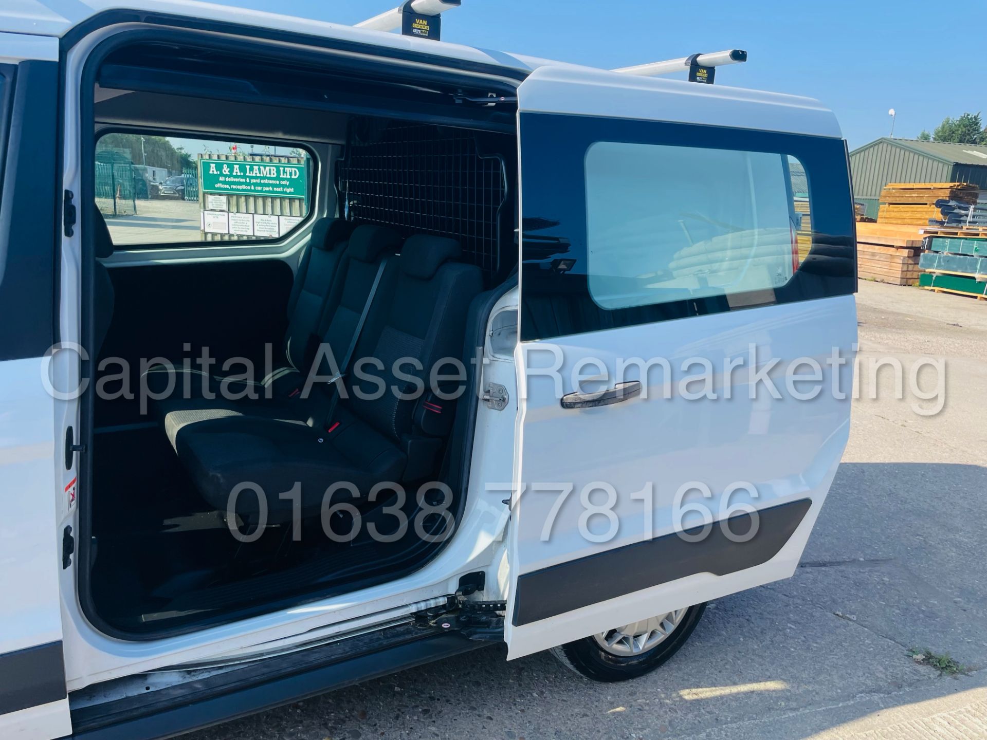 FORD TRANSIT CONNECT 230 *LWB - 5 SEATER CREW VAN* (2017 - EURO 6) '1.5 TDCI - 100 BHP' **NO VAT** - Image 23 of 45