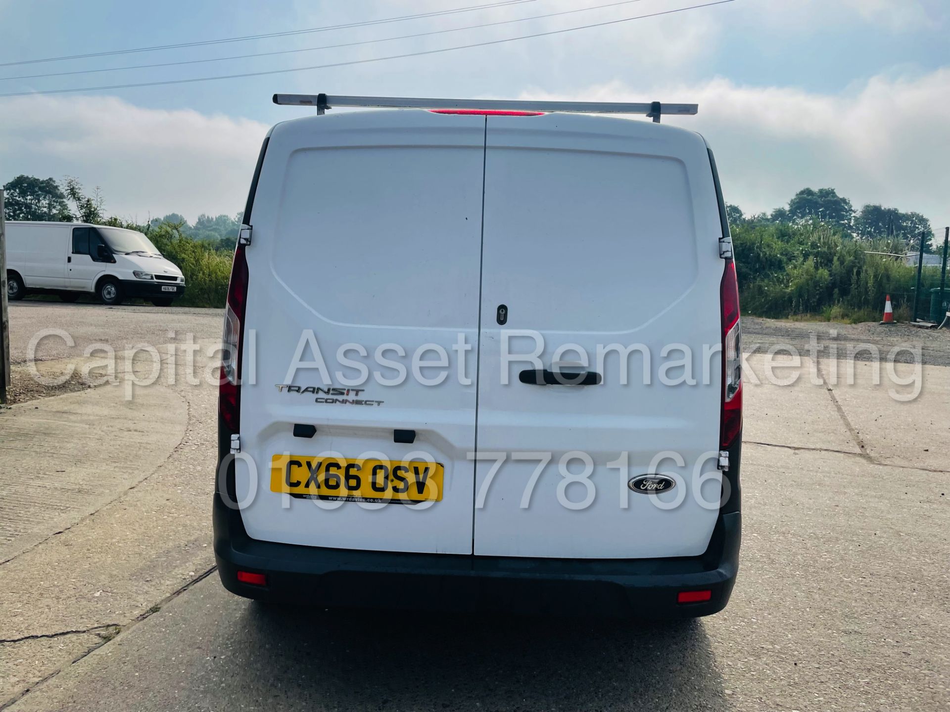 FORD TRANSIT CONNECT 240 *LWB - PANEL VAN* (2017 - EURO 6) '1.5 TDCI - 100 BHP' *U-LEZ* (NO VAT) - Image 11 of 37