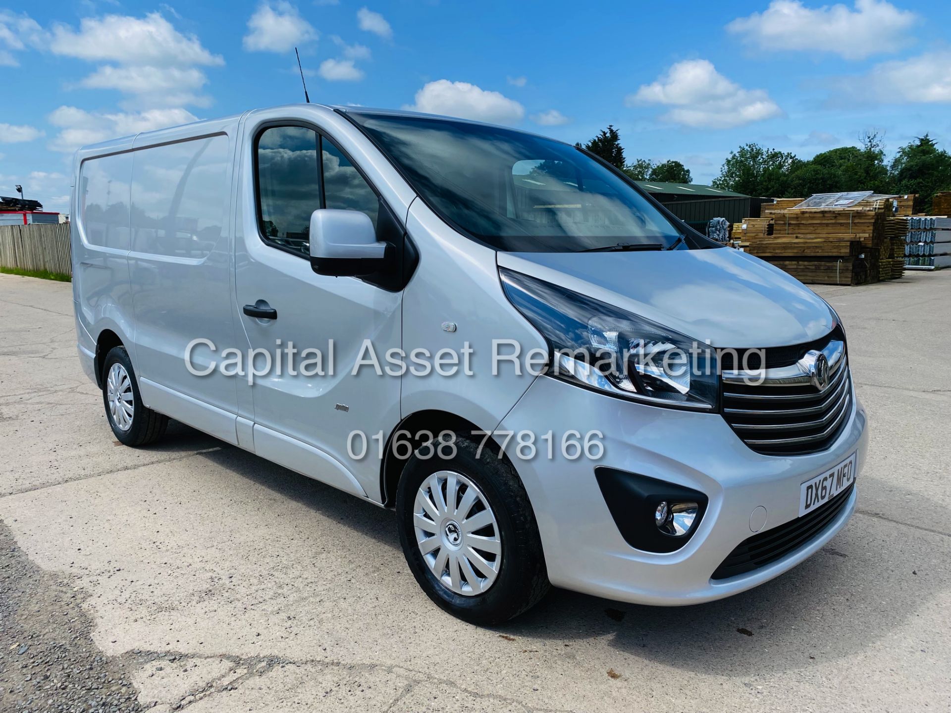 VAUXHALL VIVARO "SPORTIVE" CDTI 92018 MODEL) 1 OWNER FSH - AC - ELEC PACK - CRUISE - SILVER - Image 3 of 25