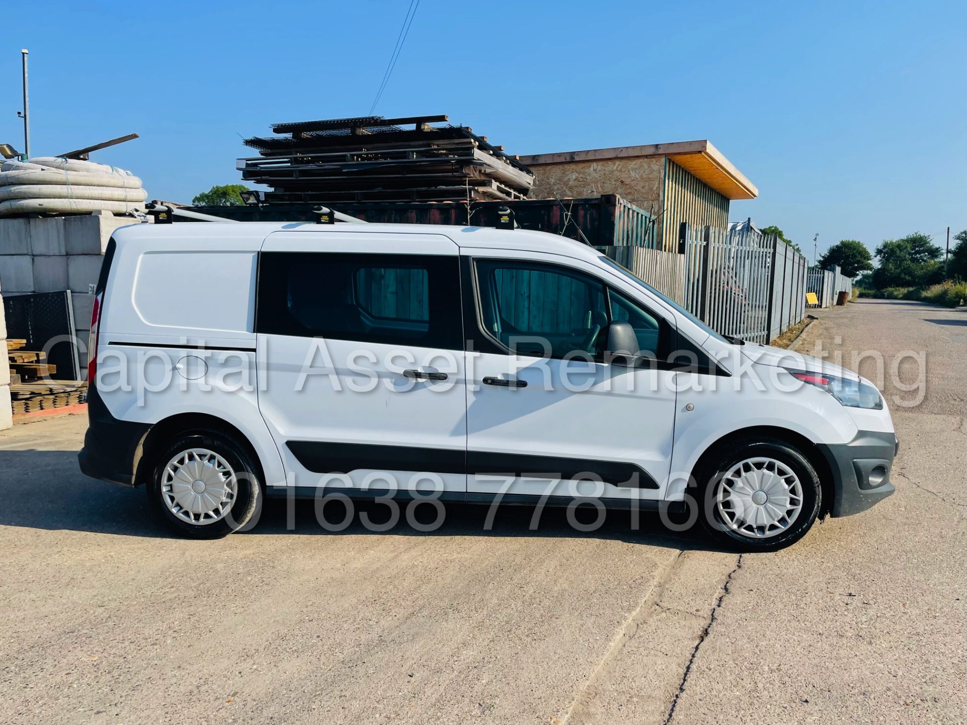 FORD TRANSIT CONNECT 230 *LWB - 5 SEATER CREW VAN* (2017 - EURO 6) '1.5 TDCI - 100 BHP' **NO VAT** - Image 14 of 45