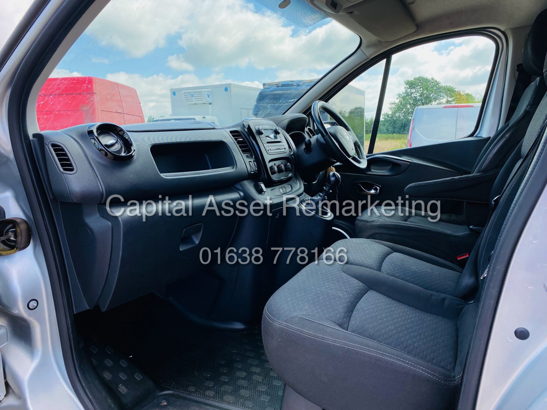 VAUXHALL VIVARO "SPORTIVE" CDTI 92018 MODEL) 1 OWNER FSH - AC - ELEC PACK - CRUISE - SILVER - Image 23 of 25