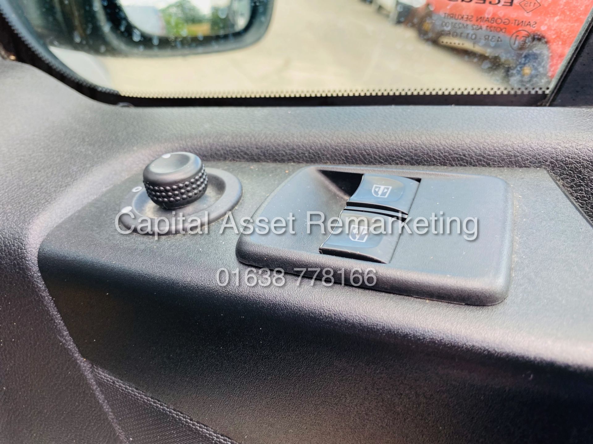 VAUXHALL VIVARO "SPORTIVE" CDTI 92018 MODEL) 1 OWNER FSH - AC - ELEC PACK - CRUISE - SILVER - Image 21 of 25