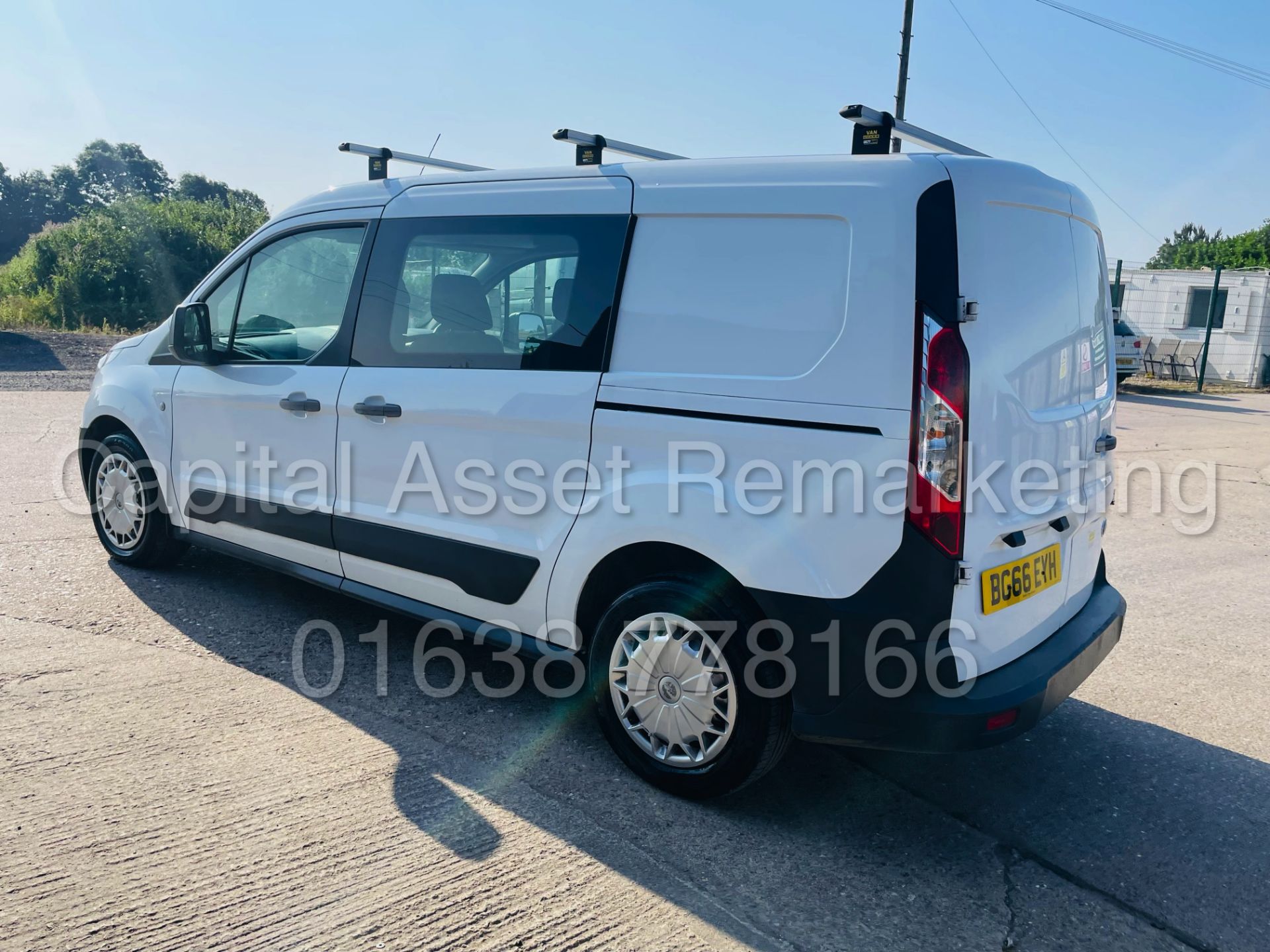 FORD TRANSIT CONNECT 230 *LWB - 5 SEATER CREW VAN* (2017 - EURO 6) '1.5 TDCI - 100 BHP' **NO VAT** - Image 9 of 45