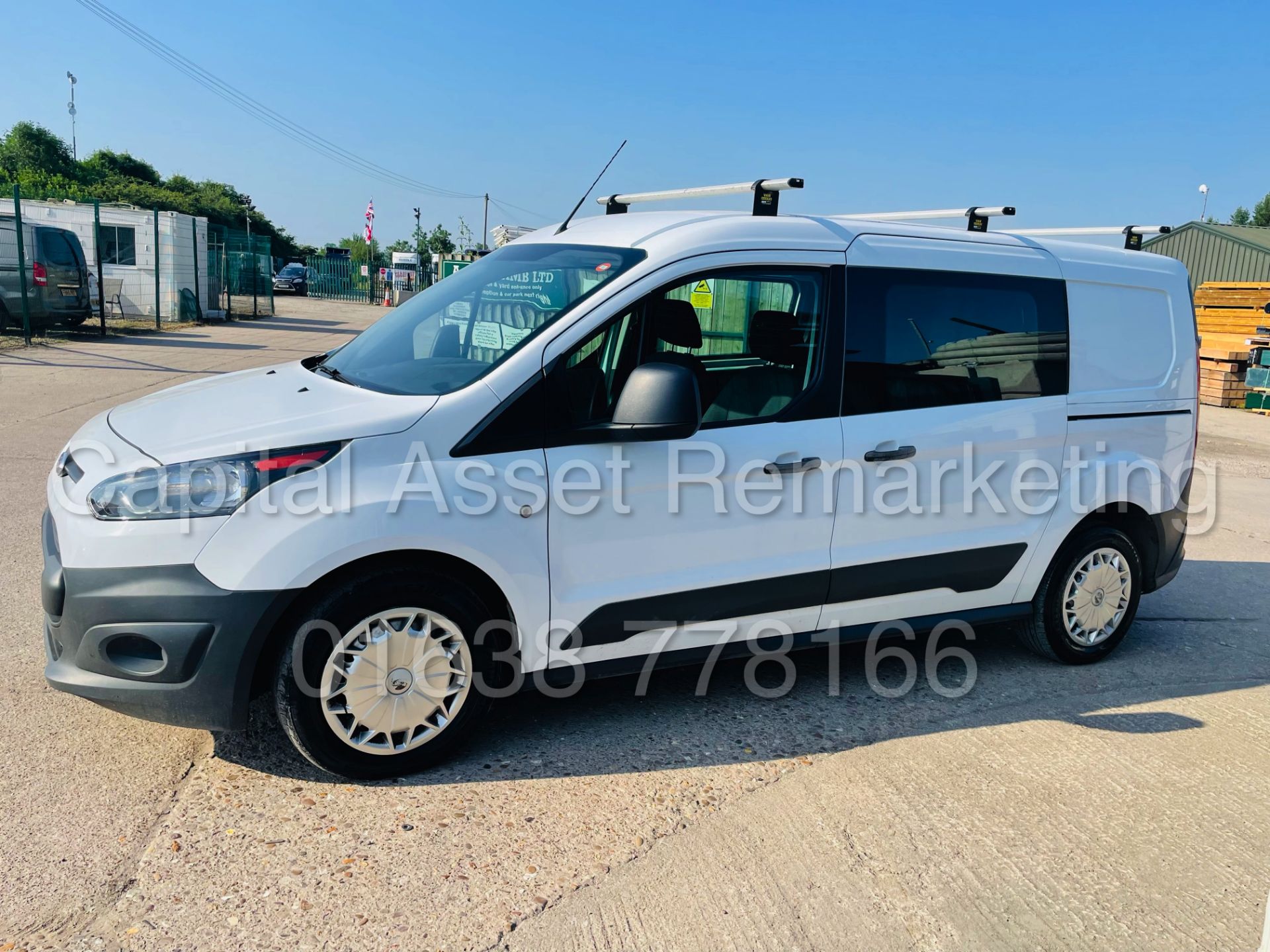 FORD TRANSIT CONNECT 230 *LWB - 5 SEATER CREW VAN* (2017 - EURO 6) '1.5 TDCI - 100 BHP' **NO VAT** - Image 8 of 45