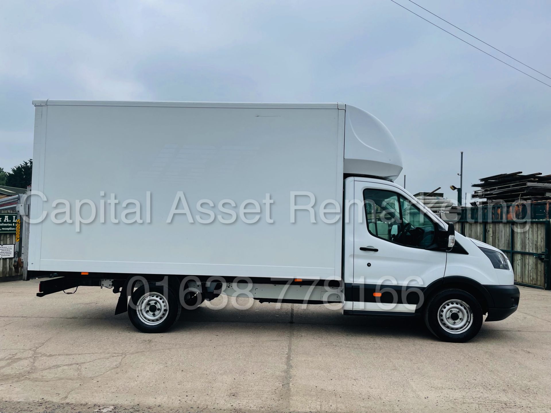 FORD TRANSIT T350 *LWB -LUTON / BOX VAN* (2018 - EURO 6) '2.0 TDCI - 130 BHP - 6 SPEED' *TAIL-LIFT* - Image 14 of 45