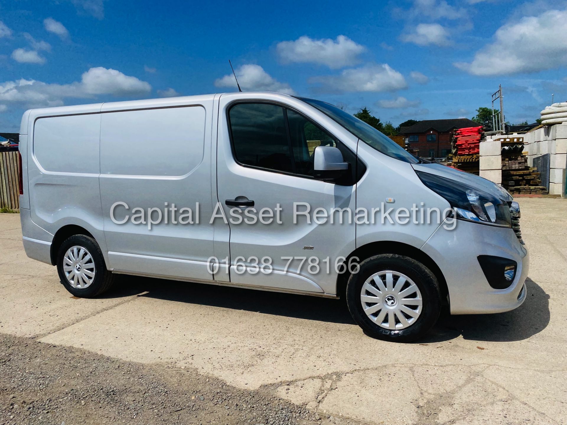 VAUXHALL VIVARO "SPORTIVE" CDTI 92018 MODEL) 1 OWNER FSH - AC - ELEC PACK - CRUISE - SILVER