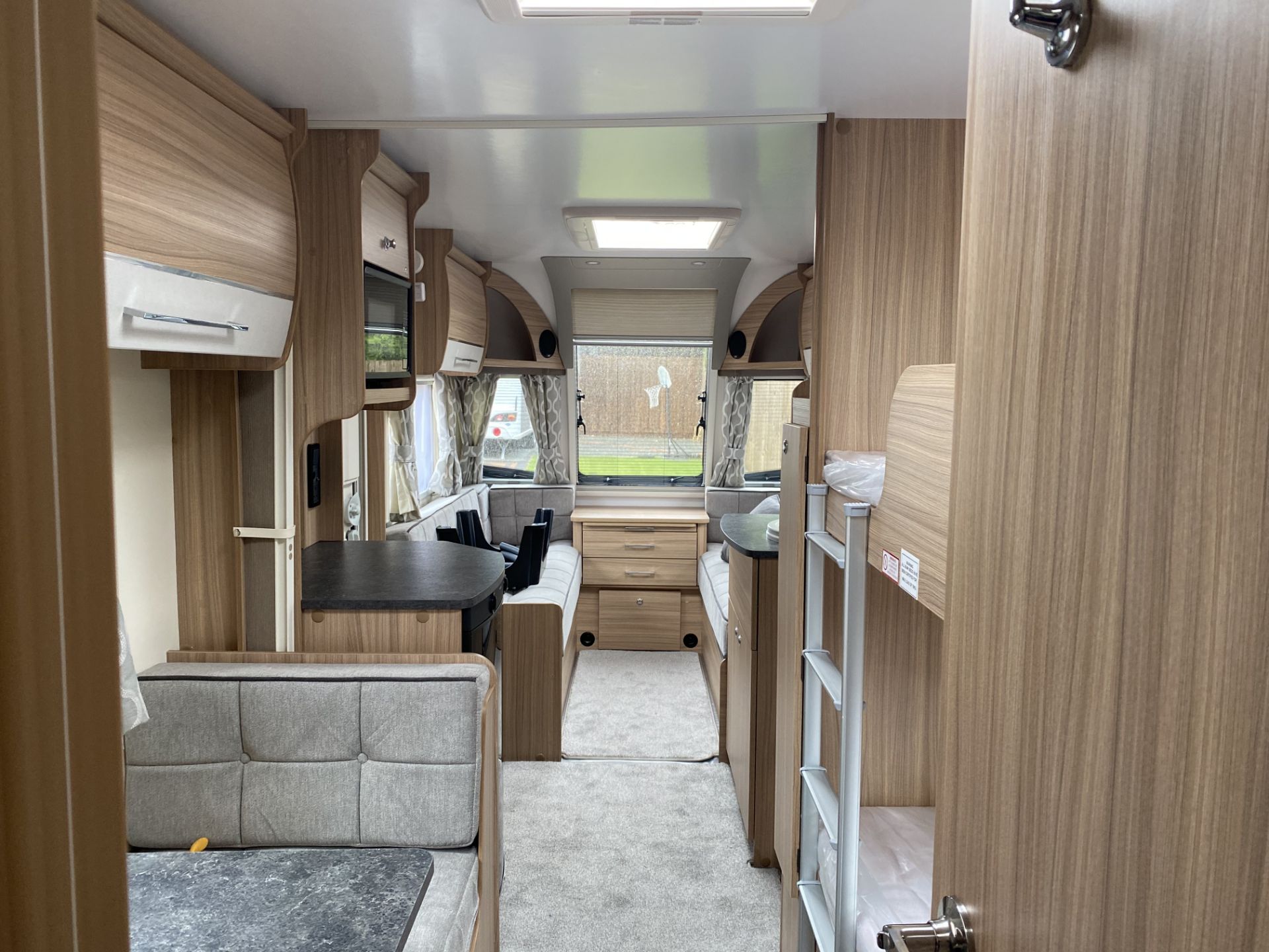 BAILEY PHOENIX 650 "5 BERTH TOURING CARAVAN "2021 UNUSED" - ALLOYS - TOP SPEC - LOOK!! - Image 12 of 24