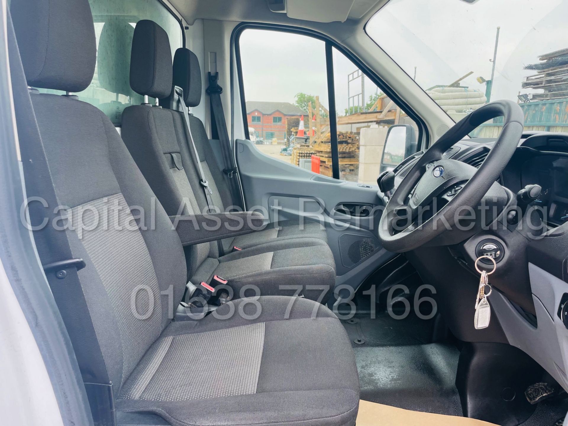 FORD TRANSIT T350 *LWB -LUTON / BOX VAN* (2018 - EURO 6) '2.0 TDCI - 130 BHP - 6 SPEED' *TAIL-LIFT* - Image 32 of 45