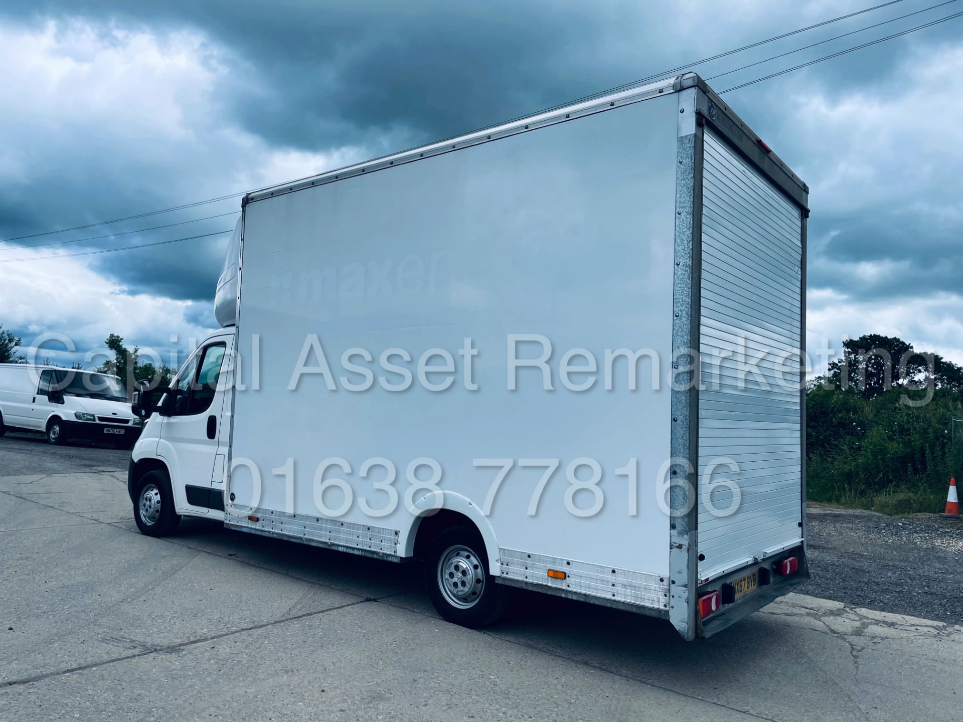 PEUGEOT BOXER *LWB - LOW LOADER / LUTON BOX VAN* (2018 - EURO 6) '2.0 BLUE HDI - 6 SPEED' *U-LEZ* - Image 5 of 41