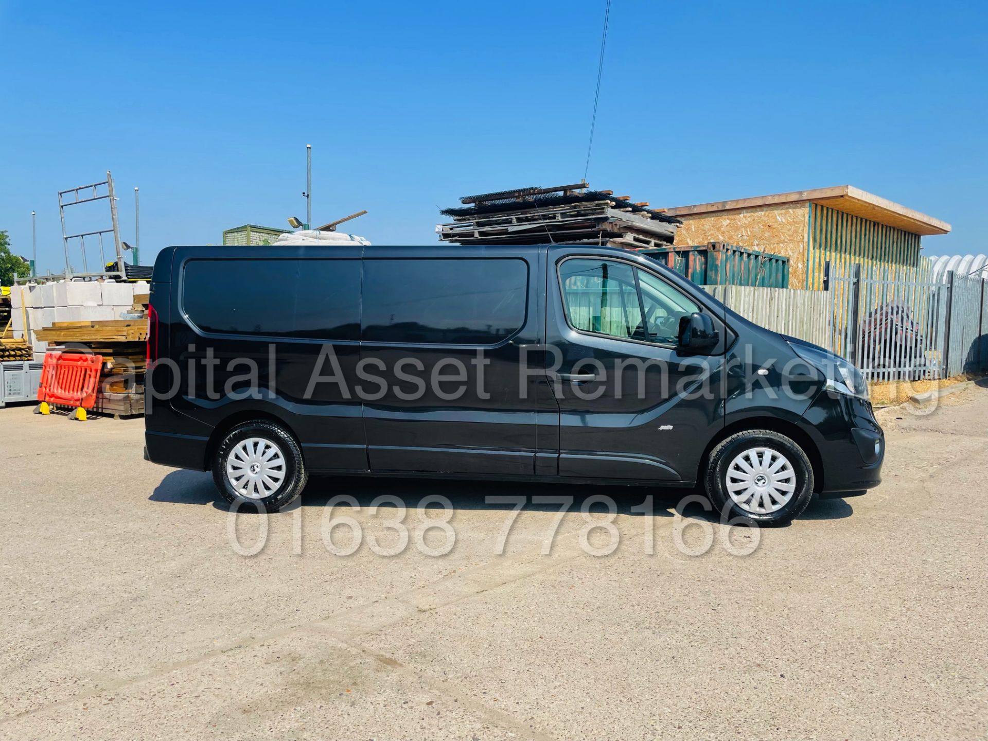 (On Sale) VAUXHALL VIVARO 2900 *SPORTIVE* LWB-PANEL VAN (2017 -EURO 6) '1.6 CDTI - STOP/START' *A/C* - Image 11 of 41