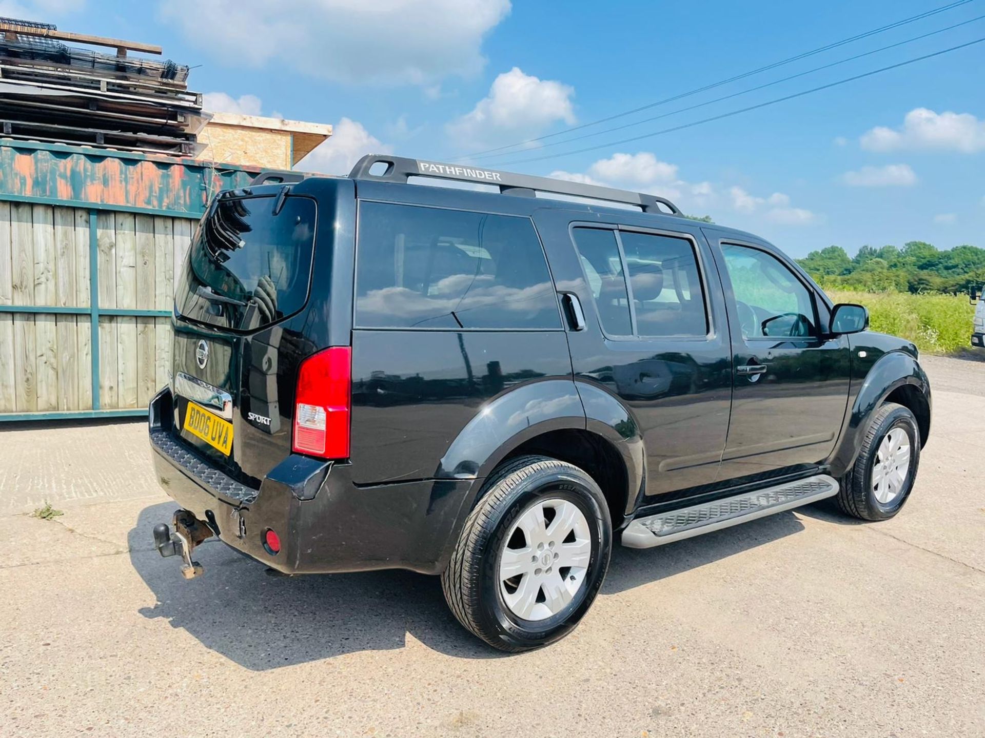 ON SALE NISSAN PATHFINDER SPORT DCI AUTOMATIC '2488CC' 2006 (06 - REG) *SUV - 7 SEATER* NO VAT - Image 7 of 35