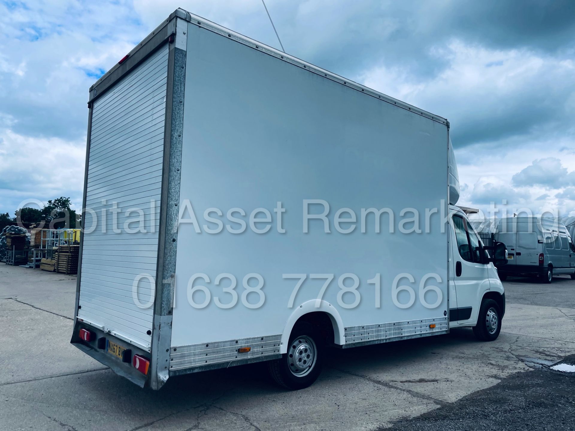 PEUGEOT BOXER *LWB - LOW LOADER / LUTON BOX VAN* (2018 - EURO 6) '2.0 BLUE HDI - 6 SPEED' *U-LEZ* - Bild 9 aus 41