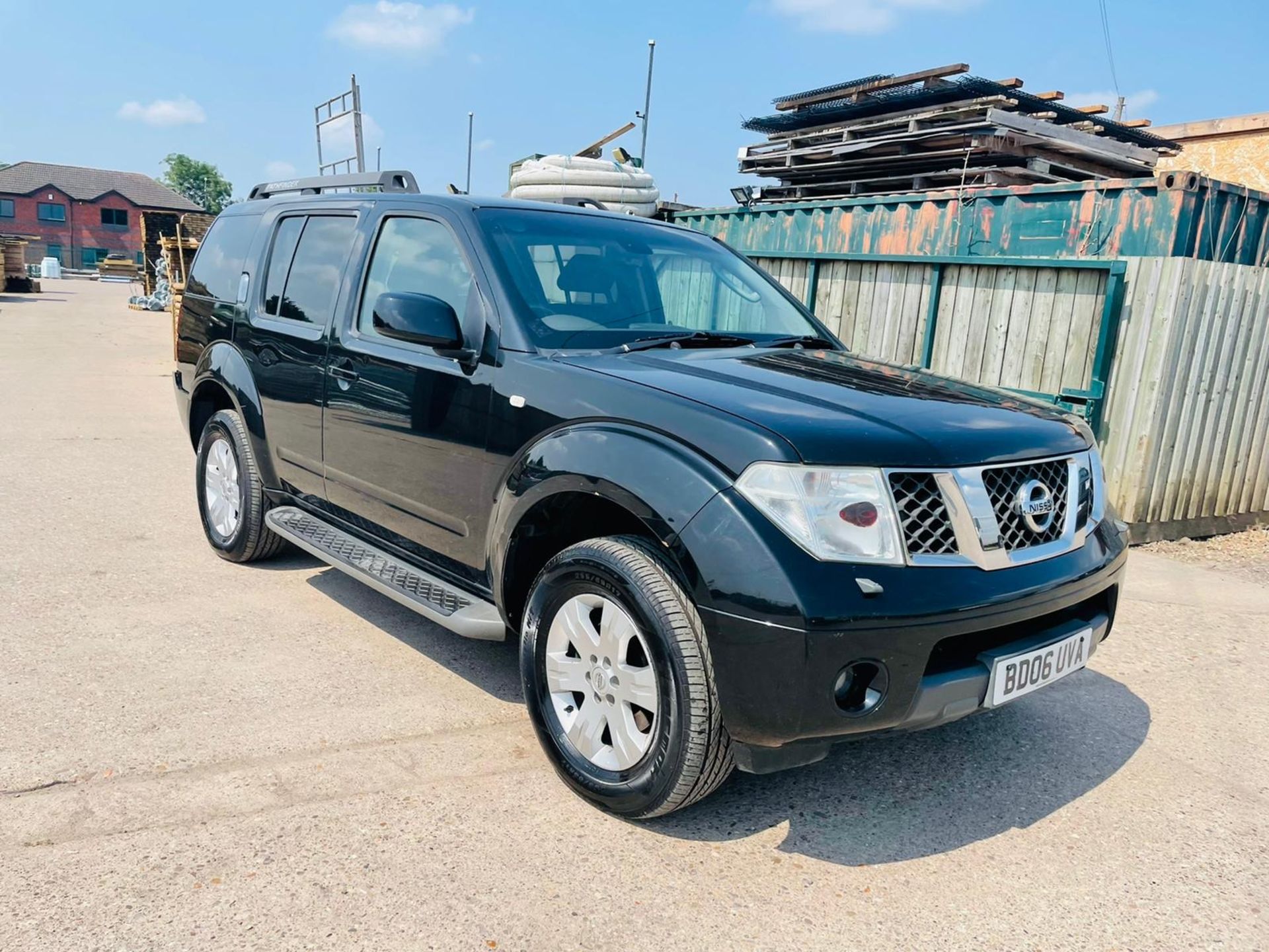 ON SALE NISSAN PATHFINDER SPORT DCI AUTOMATIC '2488CC' 2006 (06 - REG) *SUV - 7 SEATER* NO VAT - Image 2 of 35