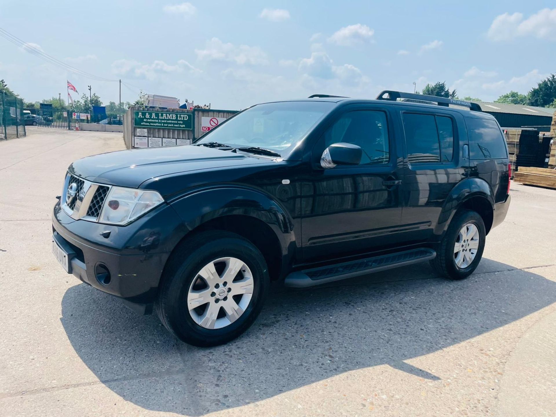 ON SALE NISSAN PATHFINDER SPORT DCI AUTOMATIC '2488CC' 2006 (06 - REG) *SUV - 7 SEATER* NO VAT - Image 9 of 35