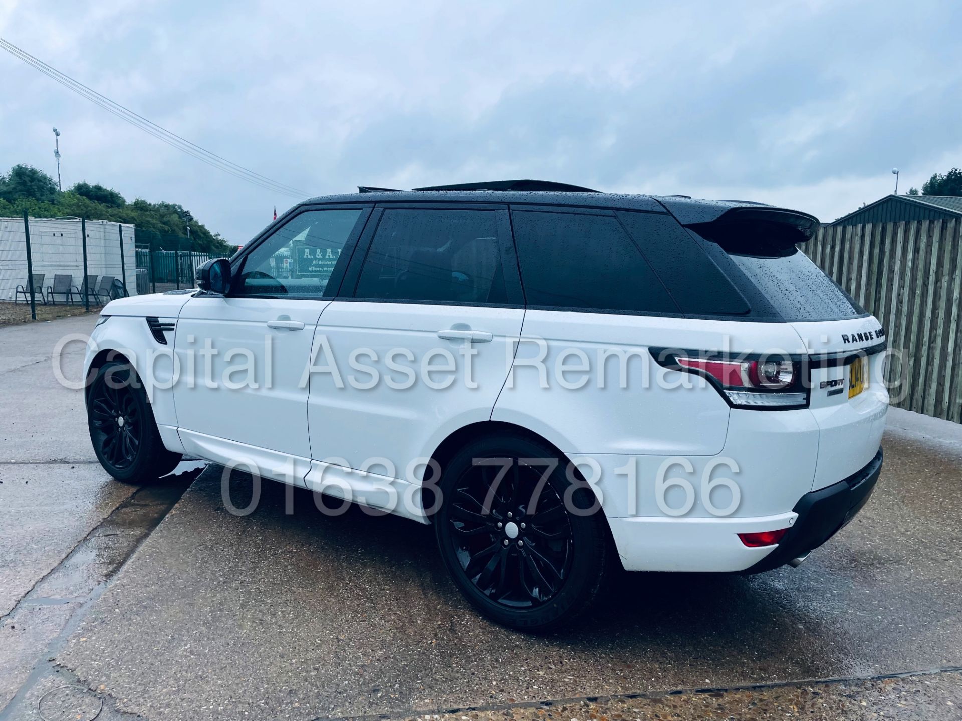 (On Sale) RANGE ROVER SPORT *SPECIAL EDITION* (2014 - FACELIFT) '3.0 TDV6 - AUTO' *NAV & PAN ROOF* - Image 9 of 54