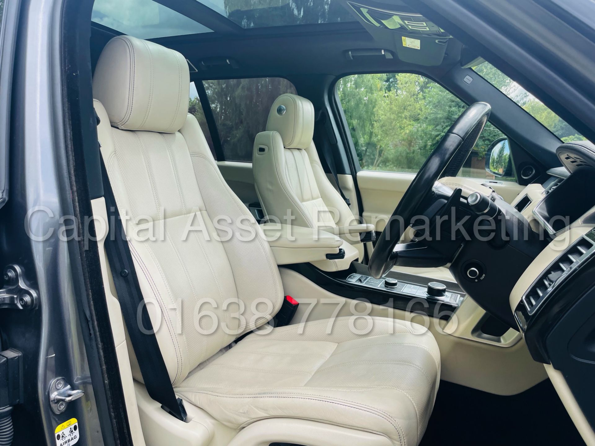 (On Sale) RANGE ROVER *VOGUE SE* SUV (2015) SDV8 - AUTO' PAN ROOF - LEATHER -NAV *TOP SPEC* (NO VAT) - Image 42 of 64