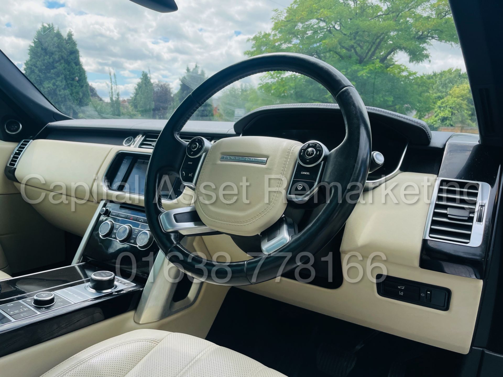 (On Sale) RANGE ROVER *VOGUE SE* SUV (2015) SDV8 - AUTO' PAN ROOF - LEATHER -NAV *TOP SPEC* (NO VAT) - Image 45 of 64