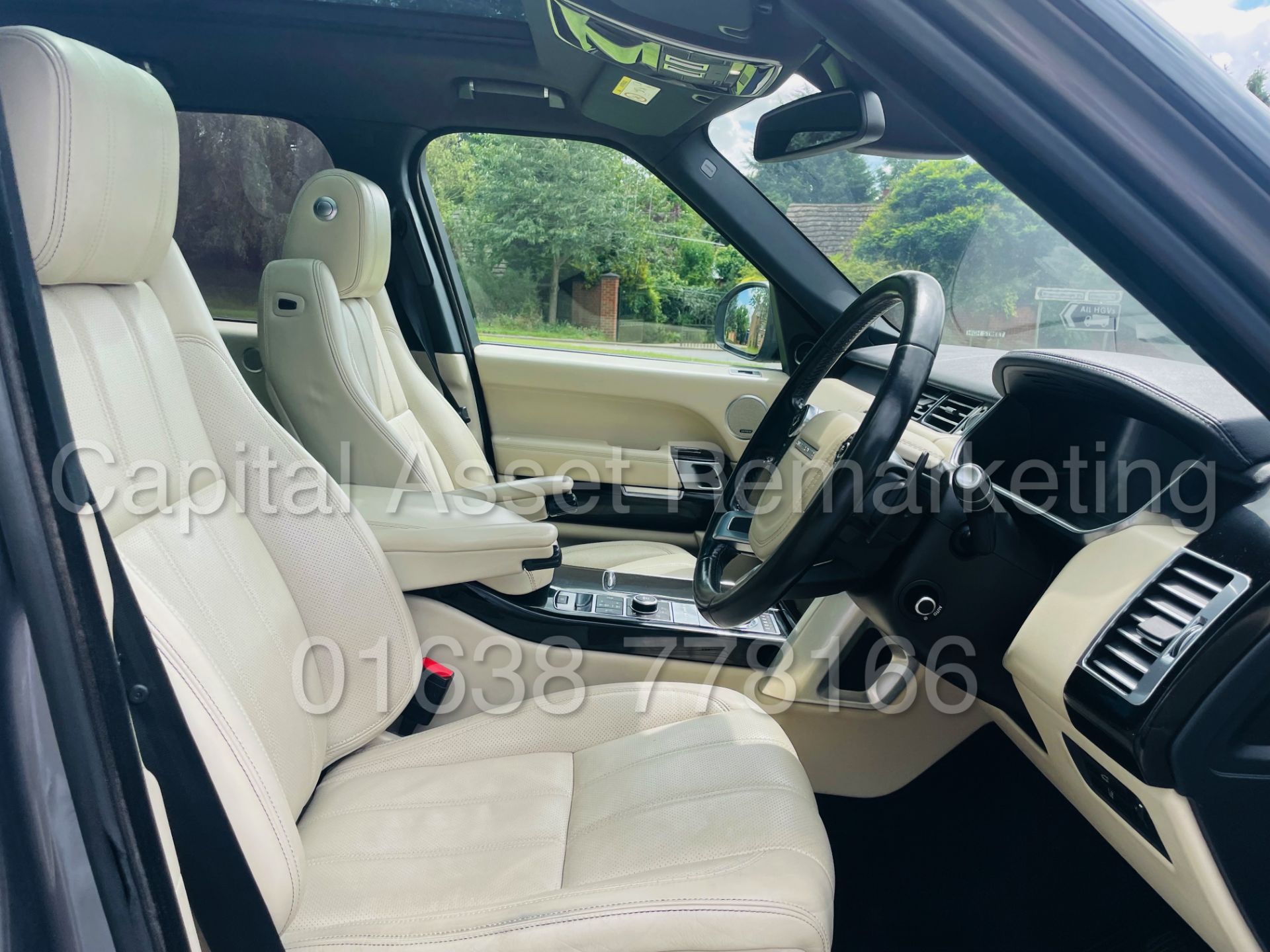 (On Sale) RANGE ROVER *VOGUE SE* SUV (2015) SDV8 - AUTO' PAN ROOF - LEATHER -NAV *TOP SPEC* (NO VAT) - Image 43 of 64