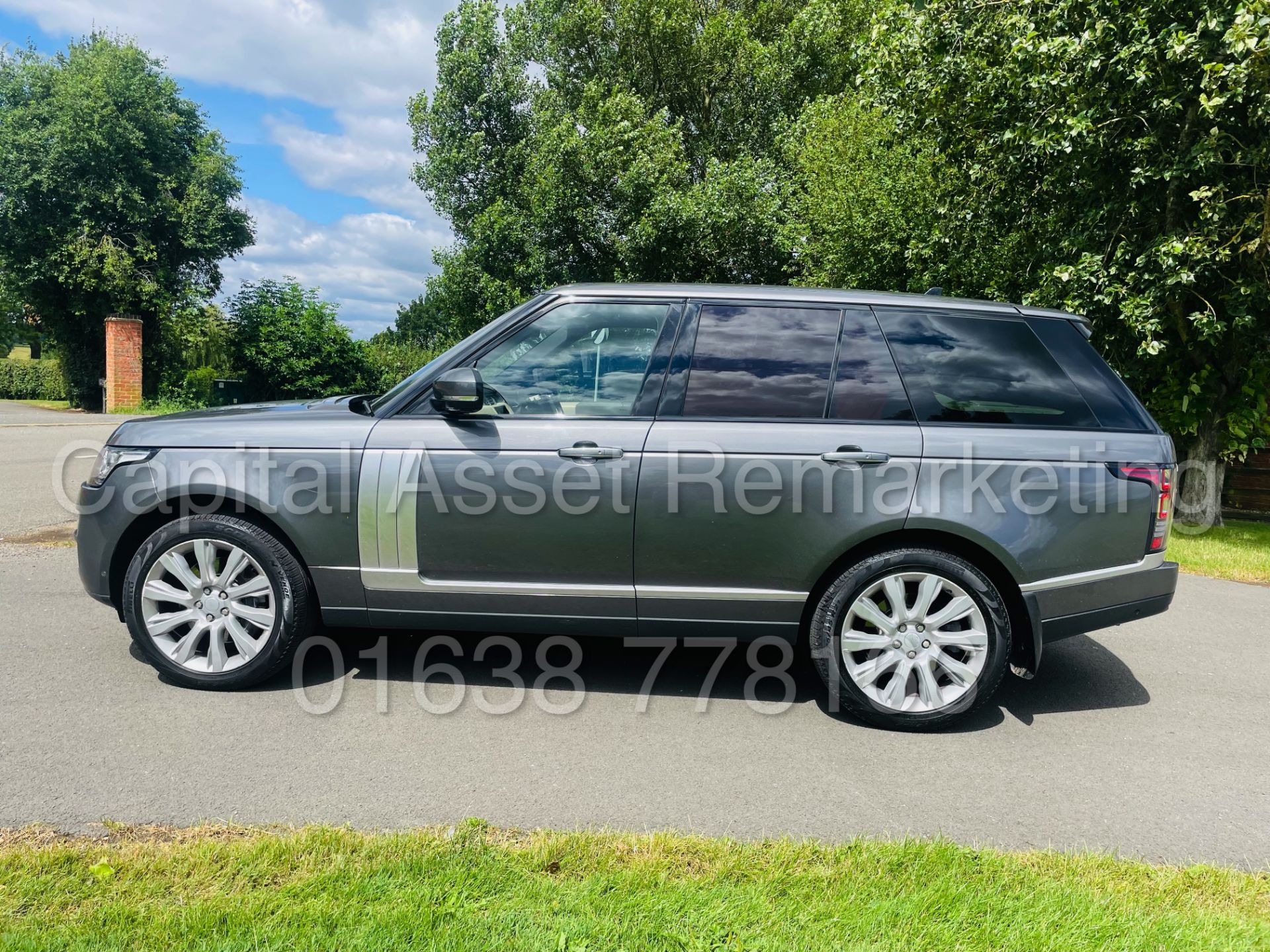 (On Sale) RANGE ROVER *VOGUE SE* SUV (2015) SDV8 - AUTO' PAN ROOF - LEATHER -NAV *TOP SPEC* (NO VAT) - Image 8 of 64